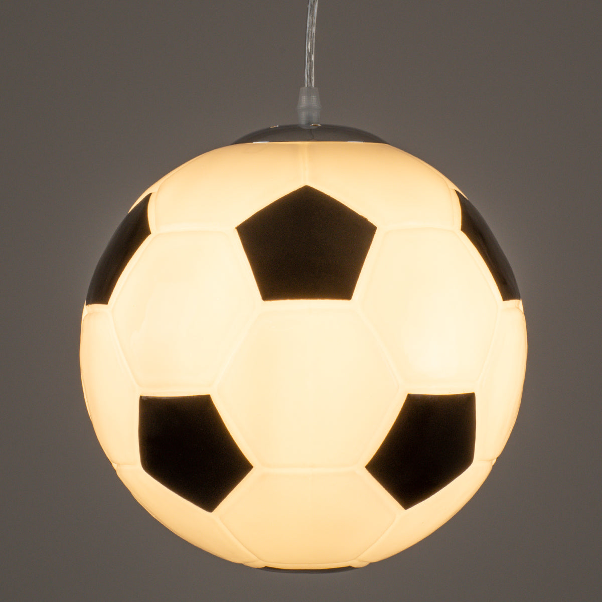 GLOBOSTAR® FOOTBALL 00647 Παιδικό Κρεμαστό Φωτιστικό Οροφής με Ντουί 1 x E27 AC 220-240V IP20 - Λευκό & Μαύρο - Μ25 x Π25 x Υ25cm - ledmania.gr