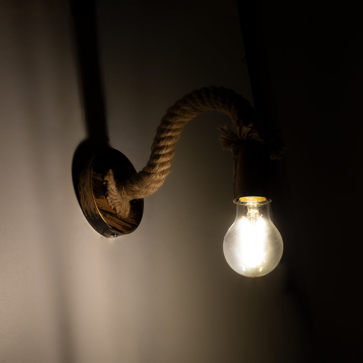 GLOBOSTAR® DAKER 01126 Vintage Φωτιστικό Τοίχου - Απλίκα με Ντουί 1 x E27 AC 220-240V IP20 - Χάλκινο Εφέ Σκουριάς & Μπεζ - Μ10 x Π22 x Υ15cm - ledmania.gr