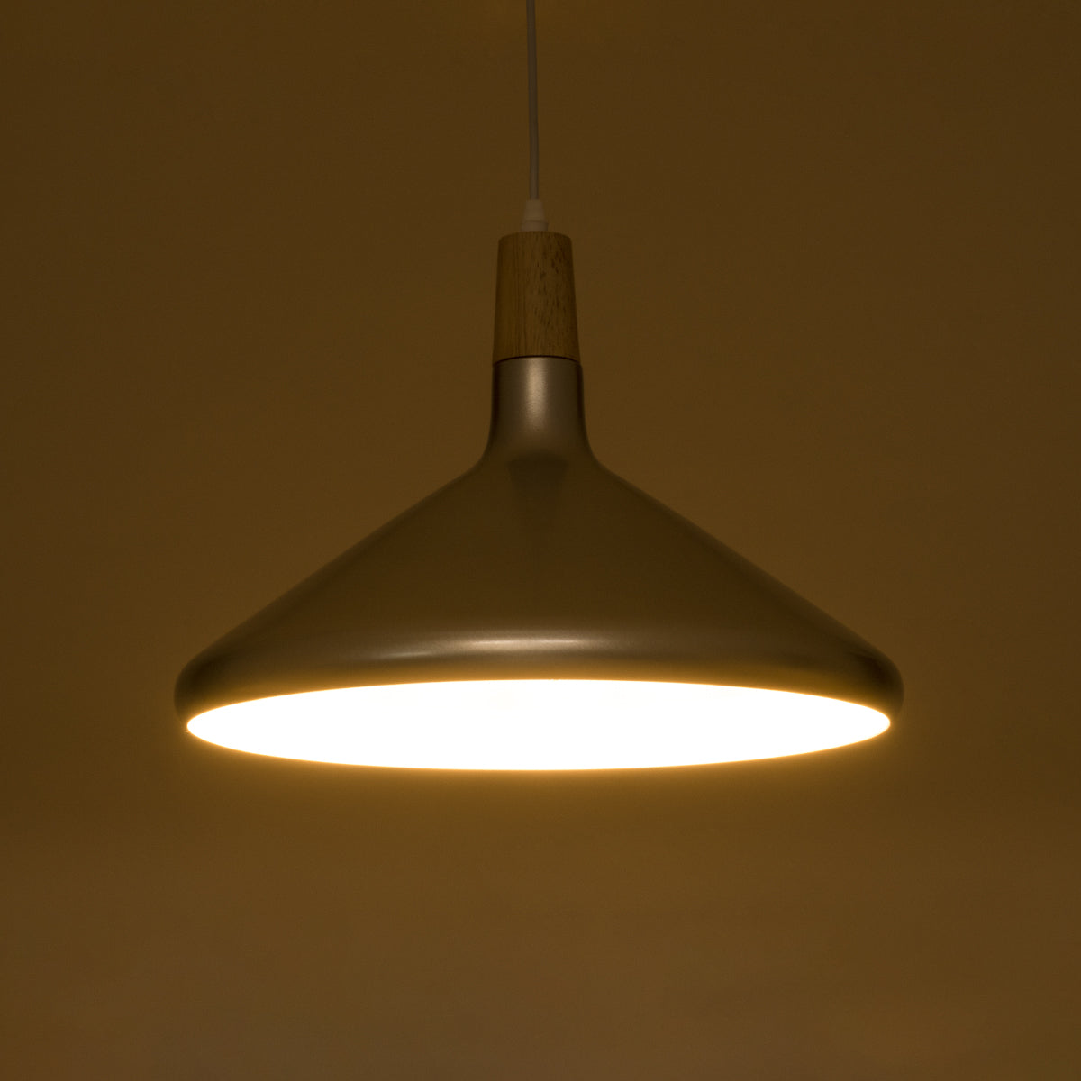 GloboStar® FELICITA 01276 Μοντέρνο Κρεμαστό Φωτιστικό Οροφής Μονόφωτο 1 x E27 AC220-240V IP20 - Φ40 x Υ30cm - Ασημί Μεταλλικό Καμπάνα - ledmania.gr