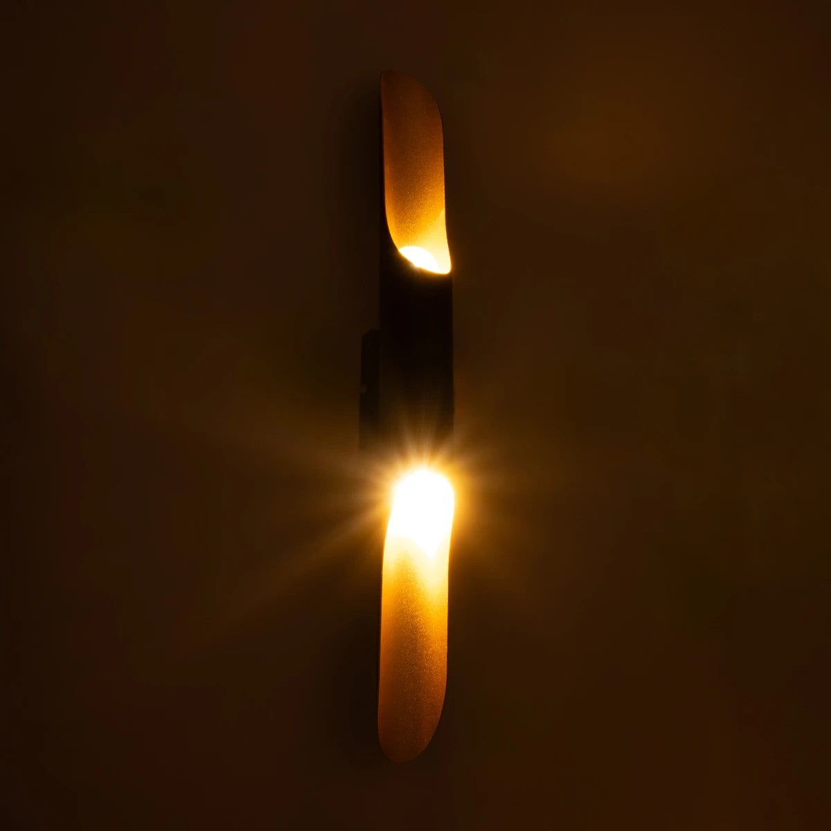 GLOBOSTAR® ESTERINA 01302 Μοντέρνο Φωτιστικό Τοίχου - Απλίκα με Ντουί 2 x E27 AC 220-240V IP20 - Μαύρο & Χρυσό - Μ5.5 x Π8 x Υ60cm - ledmania.gr