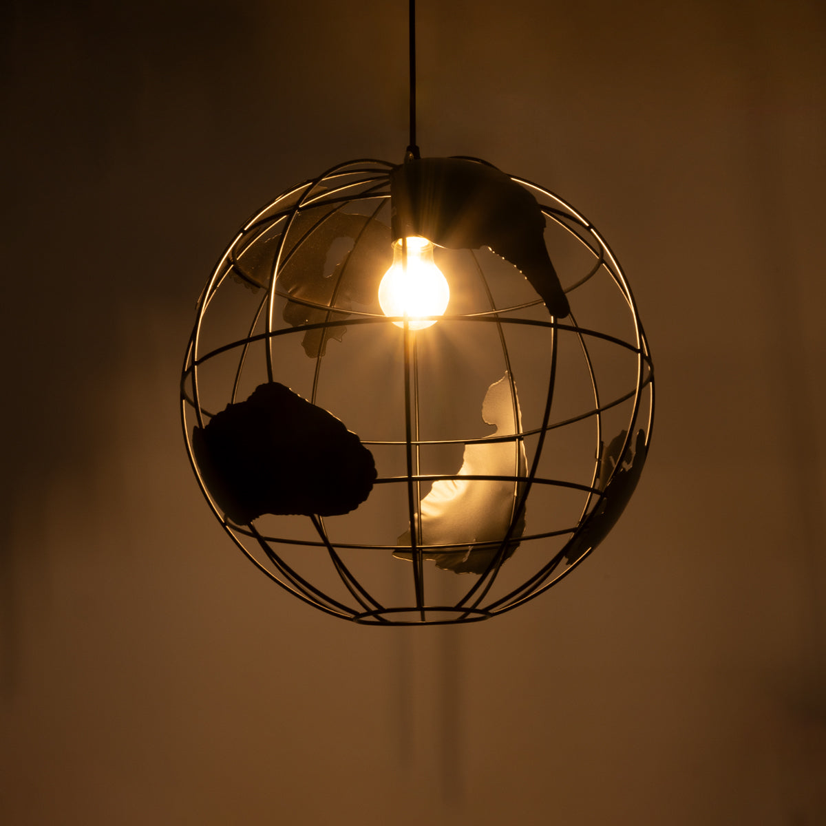 GLOBOSTAR® EARTH 01663 Vintage Κρεμαστό Φωτιστικό Οροφής με Ντουί 1 x E27 AC 220-240V IP20 - Μαύρο - Μ41 x Π41 x Υ41cm - ledmania.gr