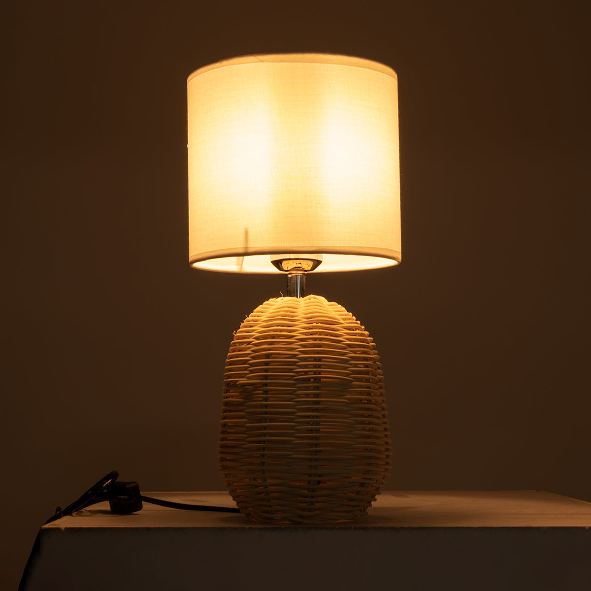 GLOBOSTAR® HASUMI 01958 Boho Επιτραπέζιο Φωτιστικό Πορτατίφ με Ντουί 1 x E27 AC 220-240V IP20 - Μπεζ & Λευκό - Μ18 x Π18 x Υ36cm