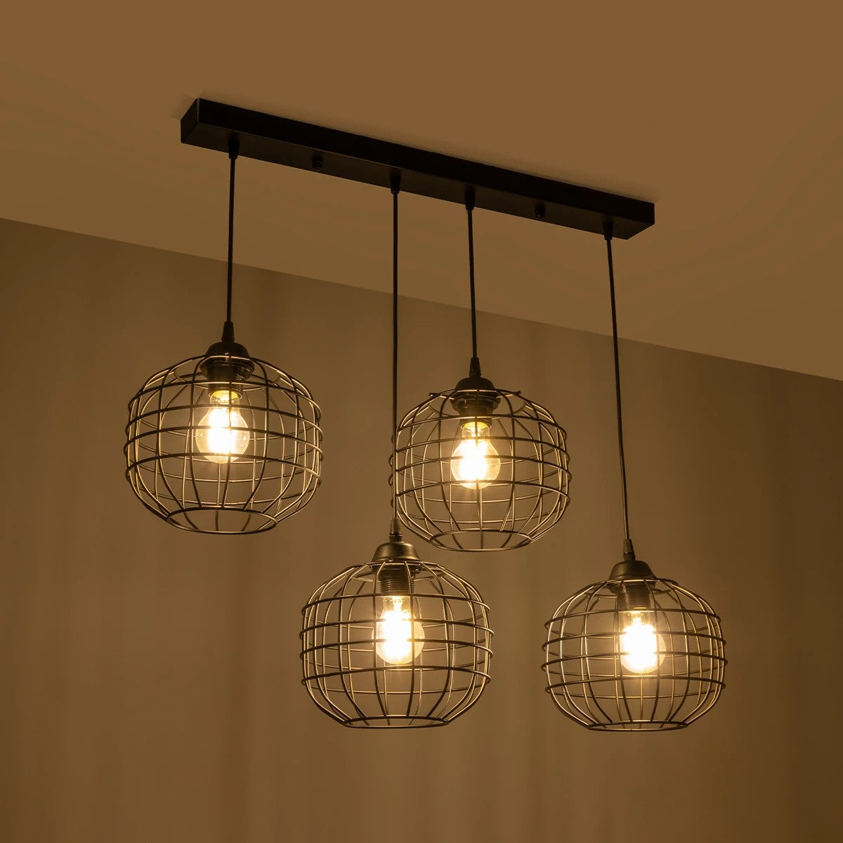 GloboStar® PULSAR 201-0103 Vintage Κρεμαστό Φωτιστικό Ράγα Πολύφωτο 4 x E27 IP20 Μαύρο Μέταλλο - Μ70 x Π20 x Υ80cm - ledmania.gr