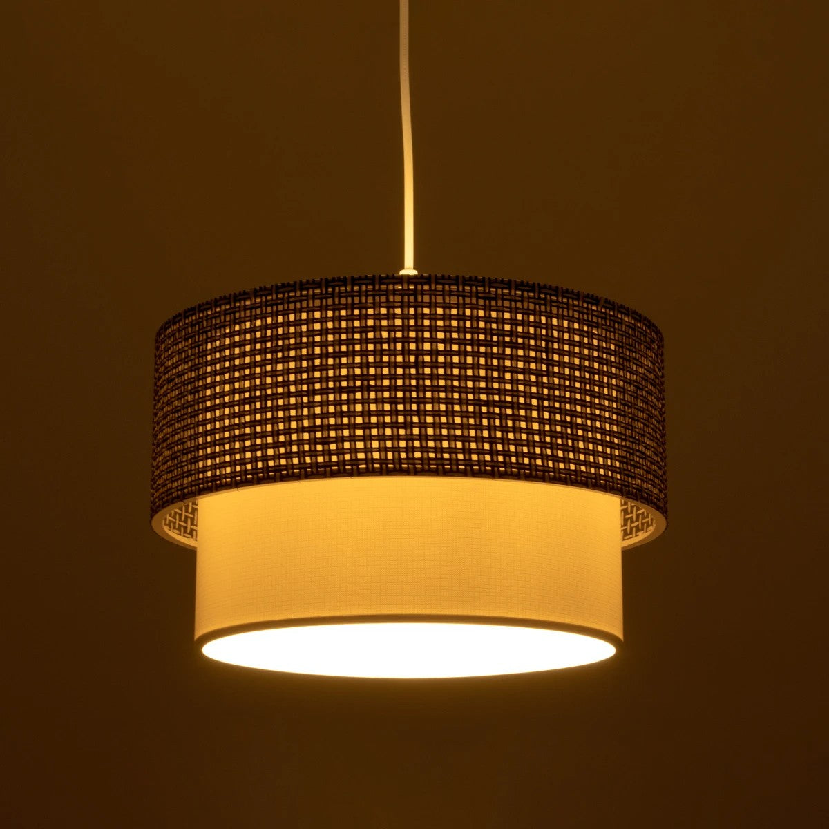 GloboStar® SISSIE 203-0139 Μοντέρνο Κρεμαστό Φωτιστικό Καπέλο Μονόφωτο 1 x E27 IP20 Μαύρο & Λευκό Ύφασμα - Μ30 x Π30 x Υ23cm - ledmania.gr
