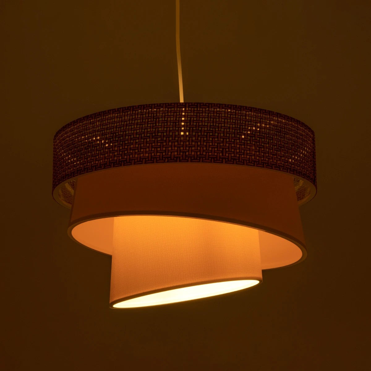 GloboStar® SIERA 203-0169 Μοντέρνο Κρεμαστό Φωτιστικό Καπέλο Μονόφωτο 1 x E27 IP20 Καφέ & Σκούρο Μπεζ Ύφασμα - Μ38 x Π38 x Υ26cm - ledmania.gr