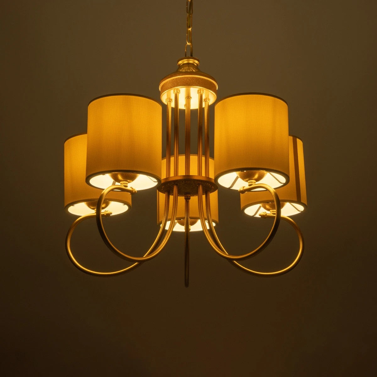 GLOBOSTAR® TRITON 203-0254 Vintage Κρεμαστό Φωτιστικό Οροφής με Ντουί 5 x E27 AC 220-240V IP20 - Χρυσό & Μπεζ - Μ50 x Π50 x Υ48cm - ledmania.gr