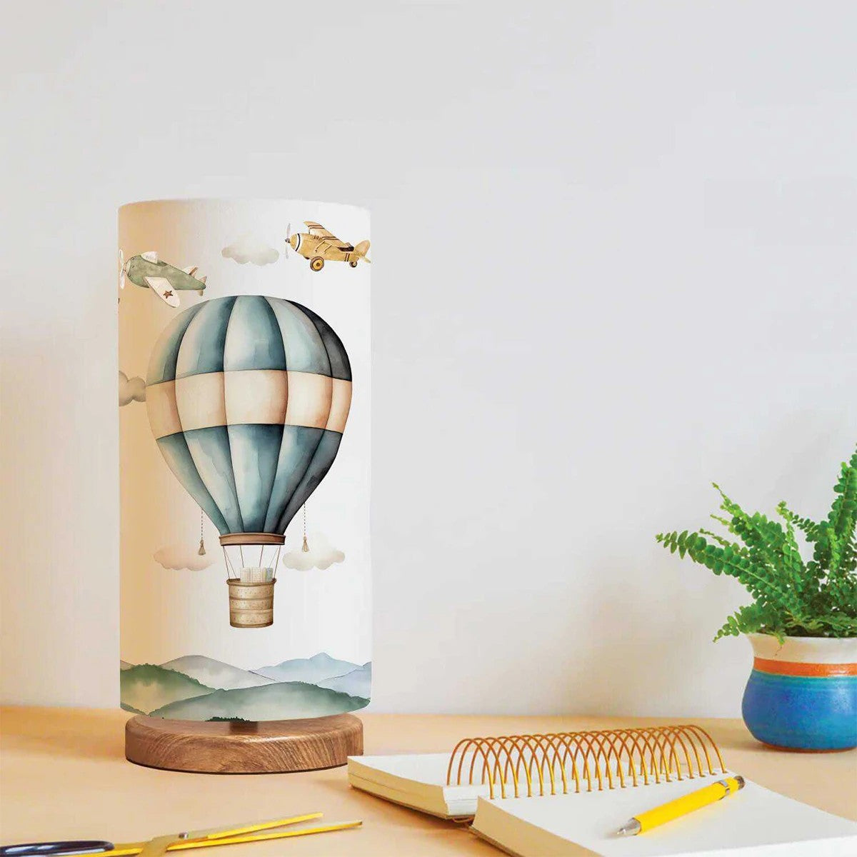 GloboStar® BALLON 204-0145 Παιδικό Eπιτραπέζιο Φωτιστικό Φιγούρα Μονόφωτο 1 x E27 IP20 Πολύχρωμο Ύφασμα - Μ15 x Π15 x Υ30cm - ledmania.gr