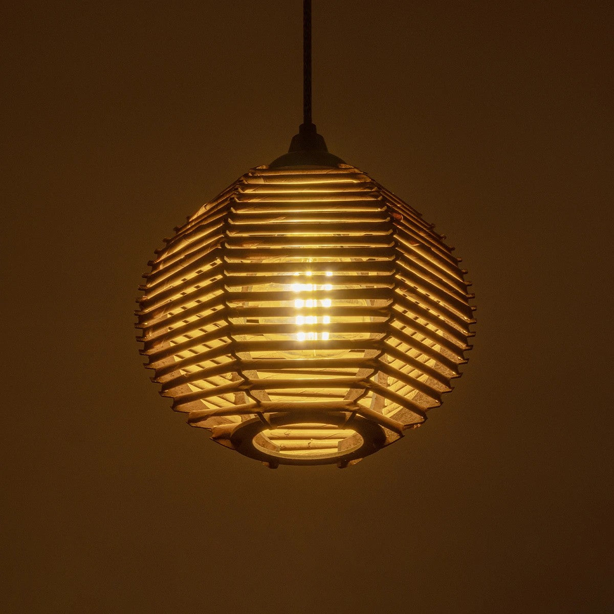 GLOBOSTAR® JUTTI 205-0041 Boho Κρεμαστό Φωτιστικό Οροφής με Ντουί 1 x E27 AC 220-240V IP20 - Μπεζ - M20 x Π20 x Υ18cm - ledmania.gr