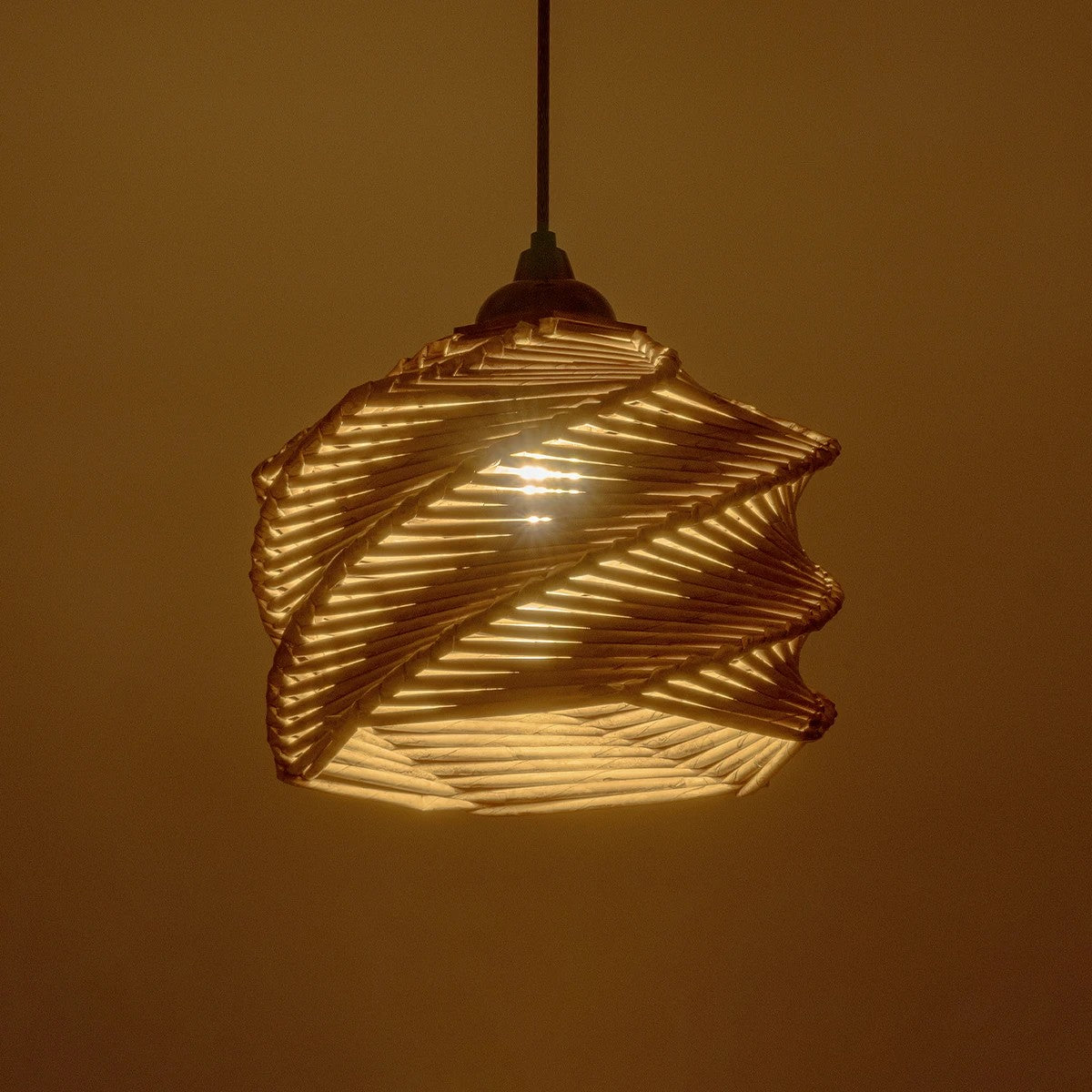 GLOBOSTAR® HUSLE 205-0044 Boho Κρεμαστό Φωτιστικό Οροφής με Ντουί 1 x E27 AC 220-240V IP20 - Μπεζ - M24 x Π24 x Υ21cm