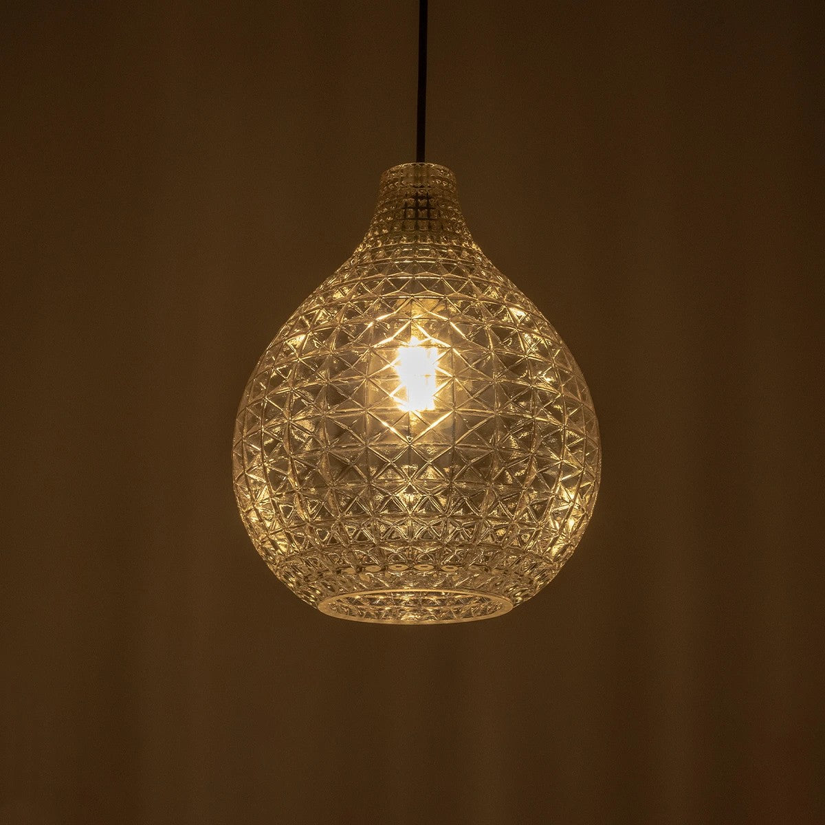 GLOBOSTAR® BASTIK 206-0027 Μοντέρνο Κρεμαστό Φωτιστικό Οροφής με Ντουί 1 x E27 AC 220-240V IP20 - Mελί - Μ22 x Π22 x Υ26cm - ledmania.gr