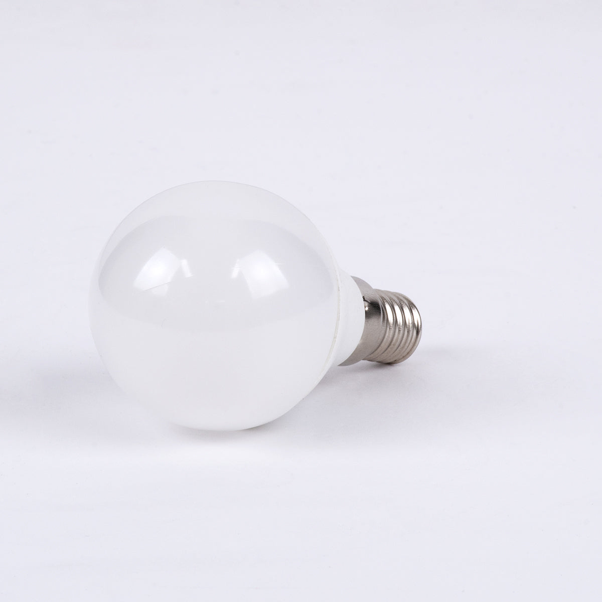 GloboStar® 60016 Λάμπα LED E14 G45 Γλομπάκι 6W 582lm 260° AC 220-240V IP20 Φ4.5 x Υ7.8cm Φυσικό Λευκό 4500K - 3 Years Warranty