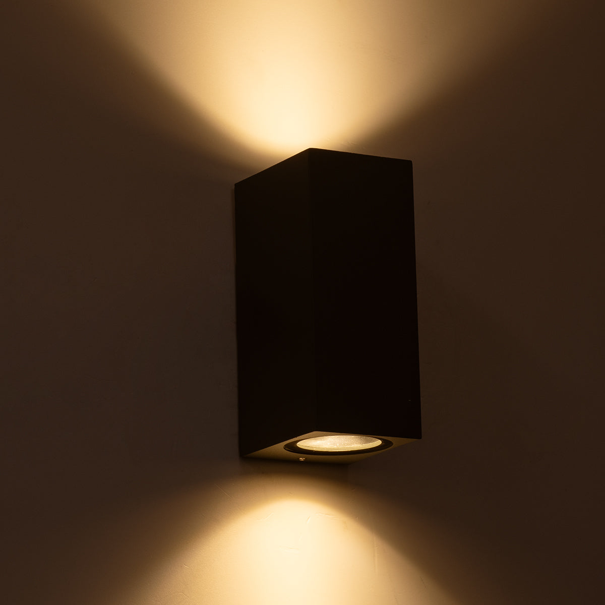 GloboStar® BURANO 60614 Φωτιστικό Τοίχου - Απλίκα Αρχιτεκτονικού Φωτισμού Εξωτερικού Χώρου Up & Down Αλουμινίου με Ντουί 2 x GU10 AC 220-240V Αδιάβροχο IP65 L15 x W8 x H6.8cm - Λευκό -  5 Years Warranty - ledmania.gr