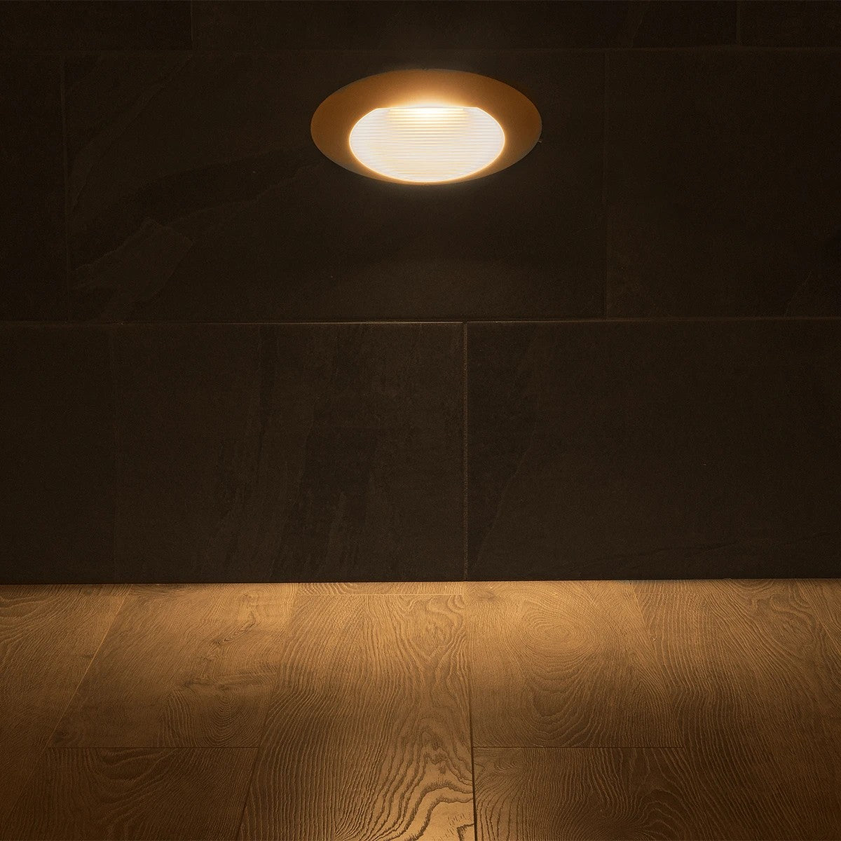 kelvo® STEPART KLV-101-0100 Μοντέρνο Φωτιστικό Σκαλοπατιού - Διαδρόμου LED 3W 375lm 45° AC 220-240V Αδιάβροχο IP65 Θερμό Λευκό 2700K - Lumileds SMD Chip & TÜV SÜD Driver - Λευκό Ματ - Μ26 x Π5.5 x Υ13cm - 5 Χρόνια Εγγύηση - ledmania.gr