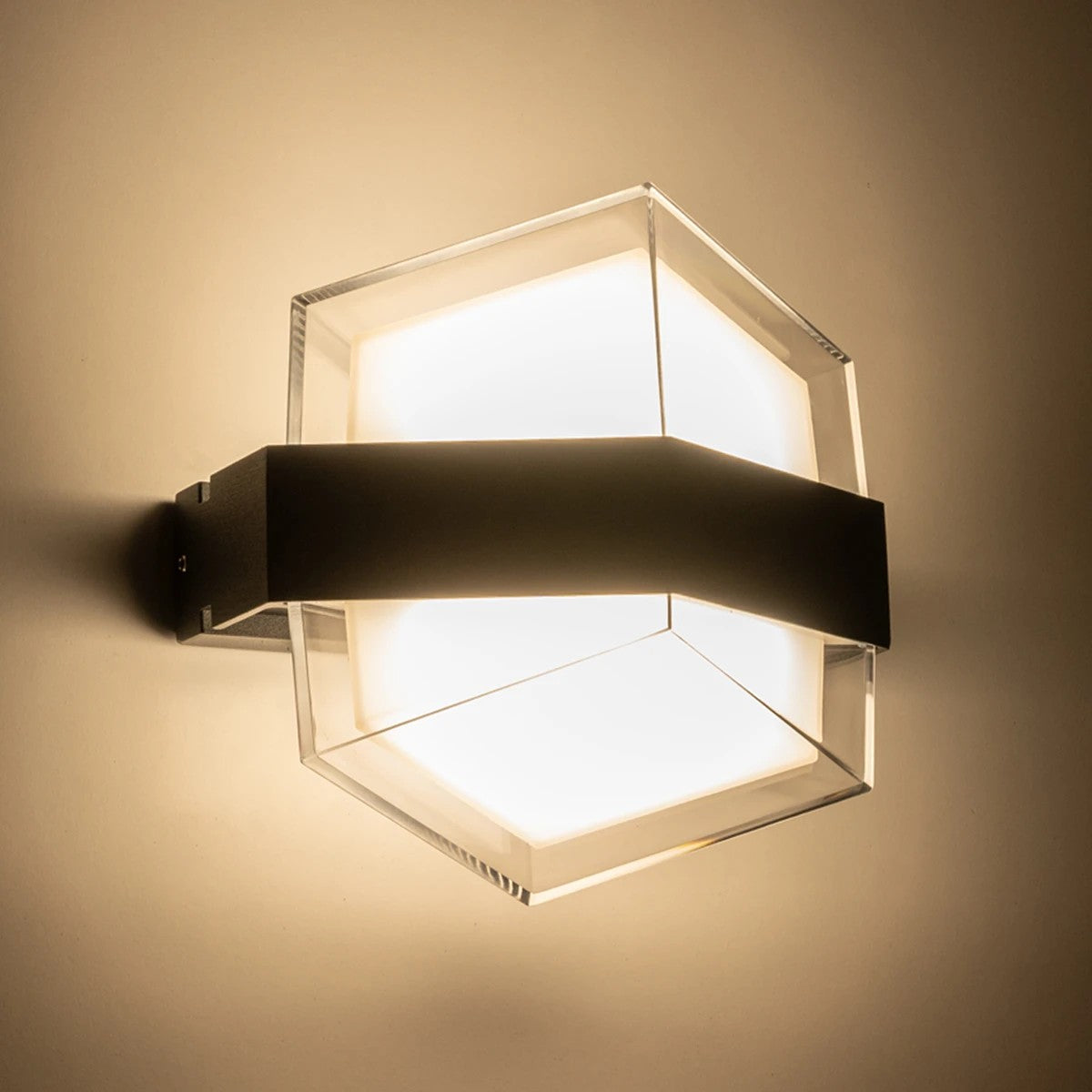 GLOBOSTAR® EMPIRE 60780 Μοντέρνο Φωτιστικό Τοίχου - Απλίκα LED 12W 1260lm 120° AC 220-240V Αδιάβροχο IP65 Φυσικό Λευκό 4500K - Bridgelux SMD Chip & TÜV SÜD Driver - Μαύρο Ματ - Μ18.5 x Π17 x Υ10cm - 3 Χρόνια Εγγύηση