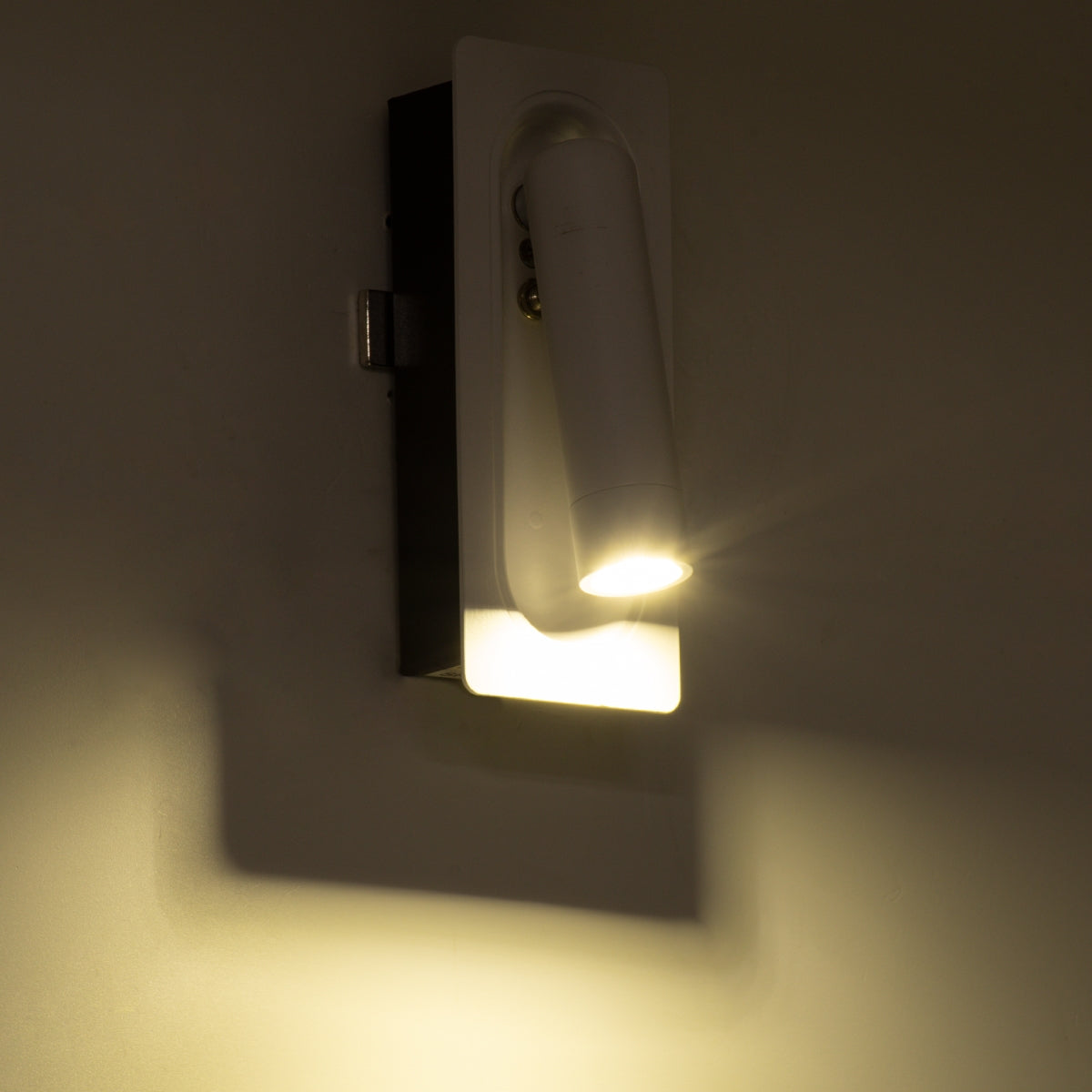 GloboStar® MANHATTAN 61098 Μοντέρνο Χωνευτό Φωτιστικό Τοίχου - Απλίκα Ξενοδοχείου Bed Side LED 3W 405lm 36° AC 220-240V - Reading Light - Μ7 x Π7 x Υ17cm - Φυσικό Λευκό 4500K - Λευκό - ledmania.gr