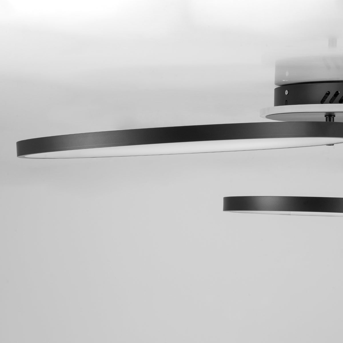 GLOBOSTAR® NEMESIS 61108 Μοντέρνο Φωτιστικό Οροφής LED 98W 11858lm 360° AC 220-240V IP20 Ρυθμιζόμενο Λευκό CCT με Χειριστήριο από 2700K έως 6000K Dimmable - Lumileds SMD Chip - Μαύρο Ματ - Μ89 x Π60 x Υ19cm - 3 Χρόνια Εγγύηση - ledmania.gr