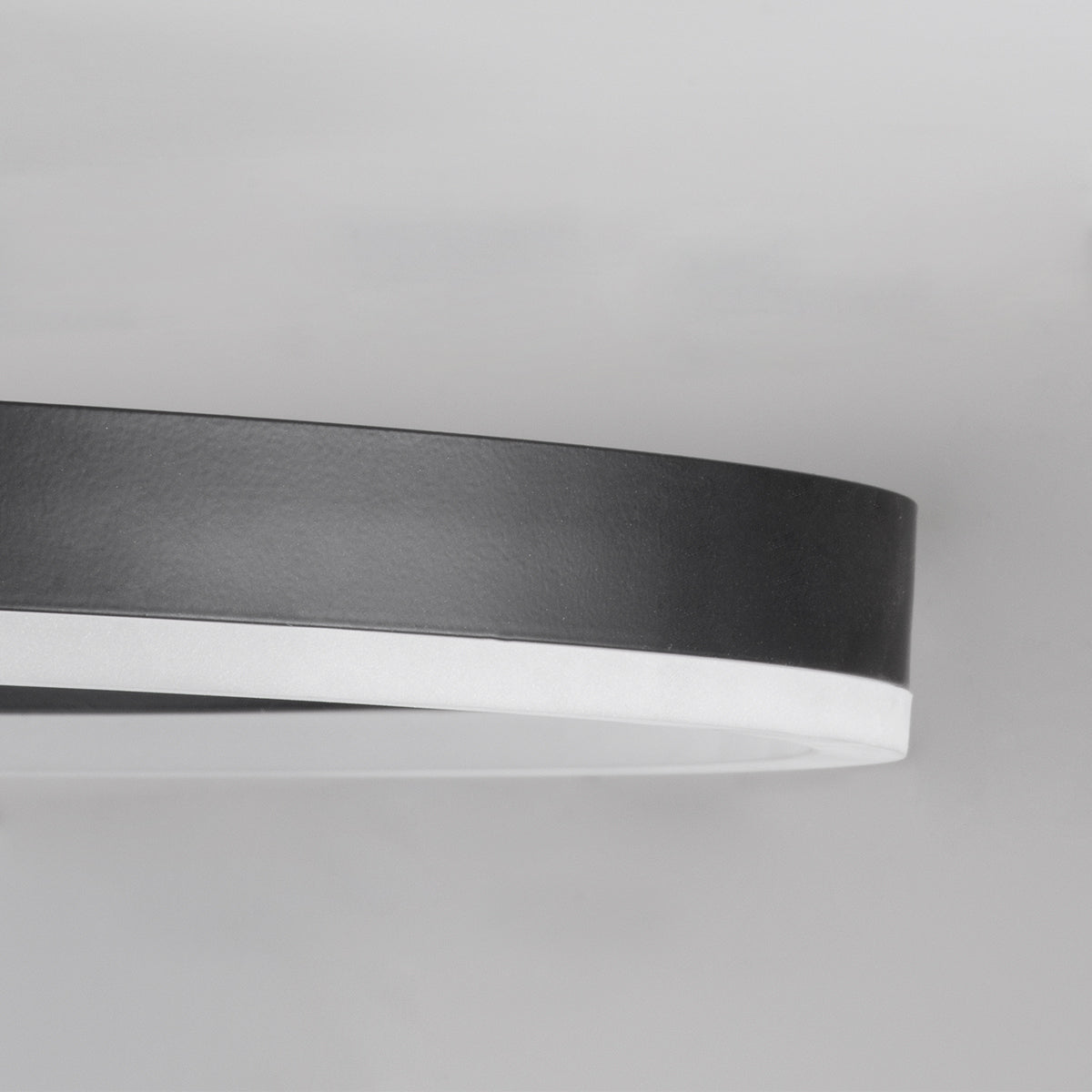 GLOBOSTAR® VENOM 61117 Μοντέρνο Φωτιστικό Οροφής LED 45W 5445lm 360° AC 220-240V IP20 Ρυθμιζόμενο Λευκό CCT με Χειριστήριο από 2700K έως 6000K Dimmable - Lumileds SMD Chip - Μαύρο Ματ - Μ60 x Π40 x Υ7.5cm - 3 Χρόνια Εγγύηση