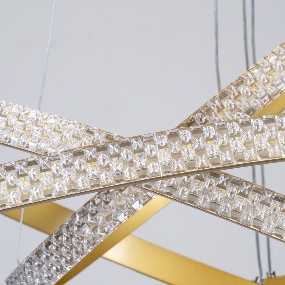 GloboStar® DIAMOND TRIO 61139-DECO Κρεμαστό Φωτιστικό Δαχτυλίδι-Κύκλος LED CCT 120W 14723lm 360° AC 220-240V - Εναλλαγή Φωτισμού μέσω Τηλεχειριστηρίου All In One Ψυχρό 6000k+Φυσικό 4500k+Θερμό 2700k Dimmable Φ40+60+80cm - Χρυσό Βούρτσας - 3 Years Warranty - ledmania.gr