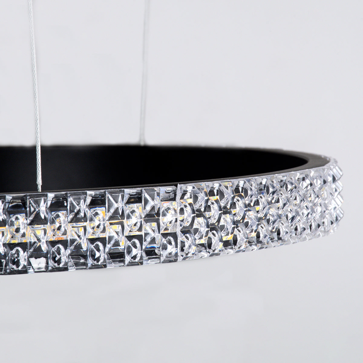 GLOBOSTAR® DIAMOND TRIO 61142 Μοντέρνο Κρεμαστό Φωτιστικό Οροφής LED 100W 12123lm 360° AC 220-240V IP20 Ρυθμιζόμενο Λευκό CCT με Χειριστήριο από 2700K έως 6000K Dimmable - Lumileds SMD Chip - Μαυρό Ματ - Μ110 x Π110 x Υ60cm - 3 Χρόνια Εγγύηση - ledmania.gr