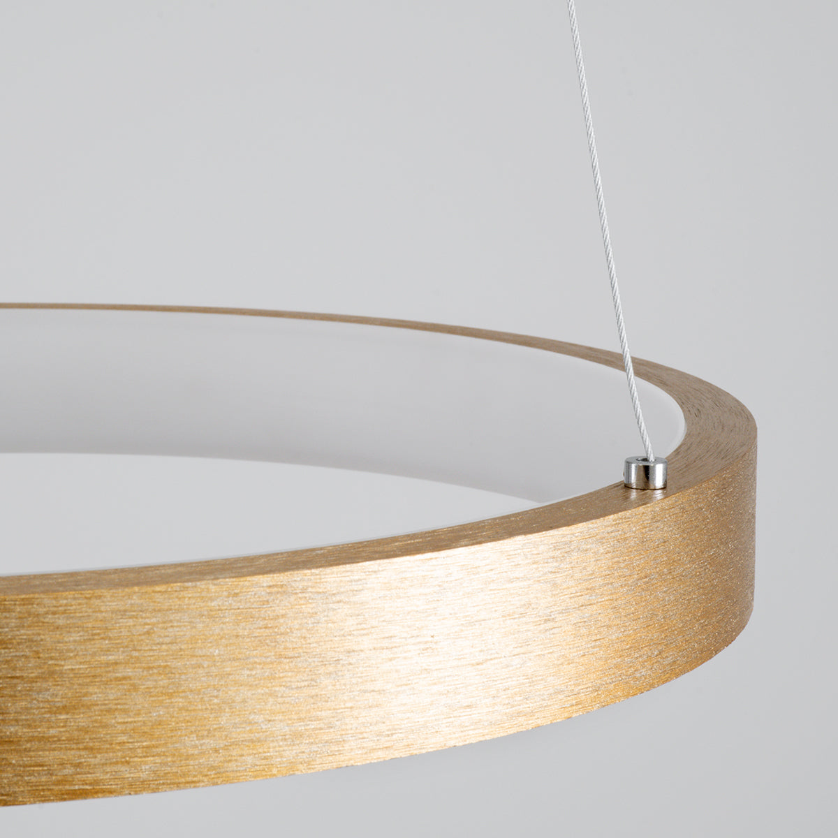 GLOBOSTAR® NEMESIS 61163 Μοντέρνο Κρεμαστό Φωτιστικό Οροφής LED 67W 7689lm 360° AC 220-240V IP20 Ρυθμιζόμενο Λευκό CCT με Χειριστήριο από 2700K έως 6000K Dimmable - Lumileds SMD Chip - Χρυσό Βούρτσας - Μ80 x Π80 x Υ4cm - 3 Χρόνια Εγγύηση - ledmania.gr