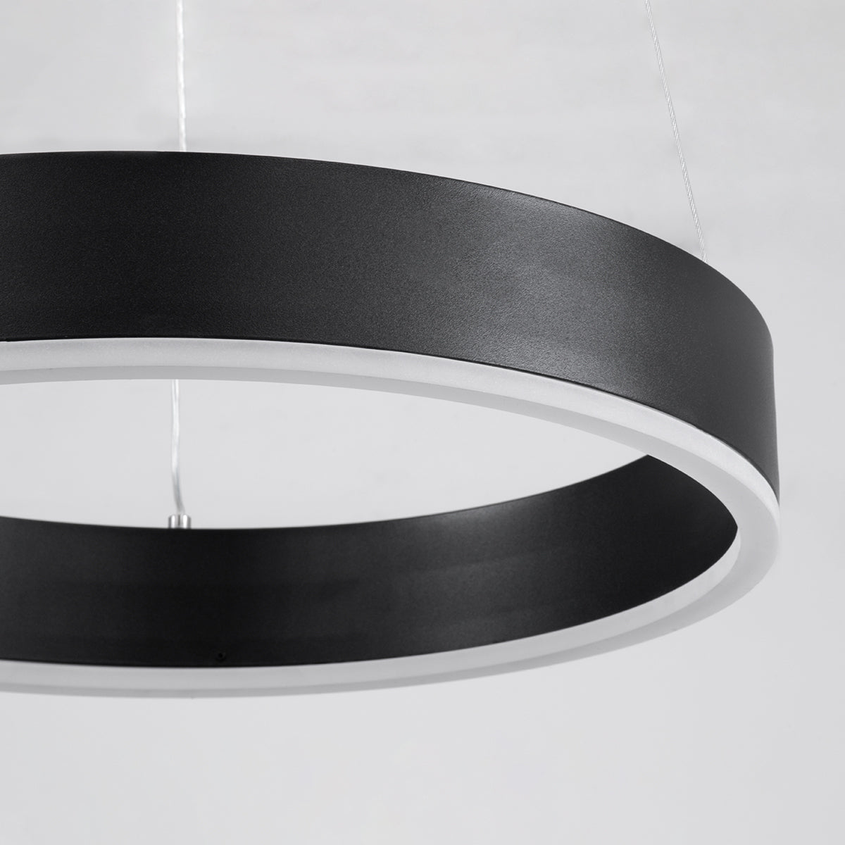 GloboStar® VENOM 61176 Κρεμαστό Φωτιστικό Δαχτυλίδι-Κύκλος LED CCT 45W 5269lm 120° AC 220-240V - Εναλλαγή Φωτισμού μέσω Τηλεχειριστηρίου All In One Ψυχρό 6000K+Φυσικό 4500K+Θερμό 2700K Dimmable Φ60cm - Μαύρο - 3 Years Warranty - ledmania.gr