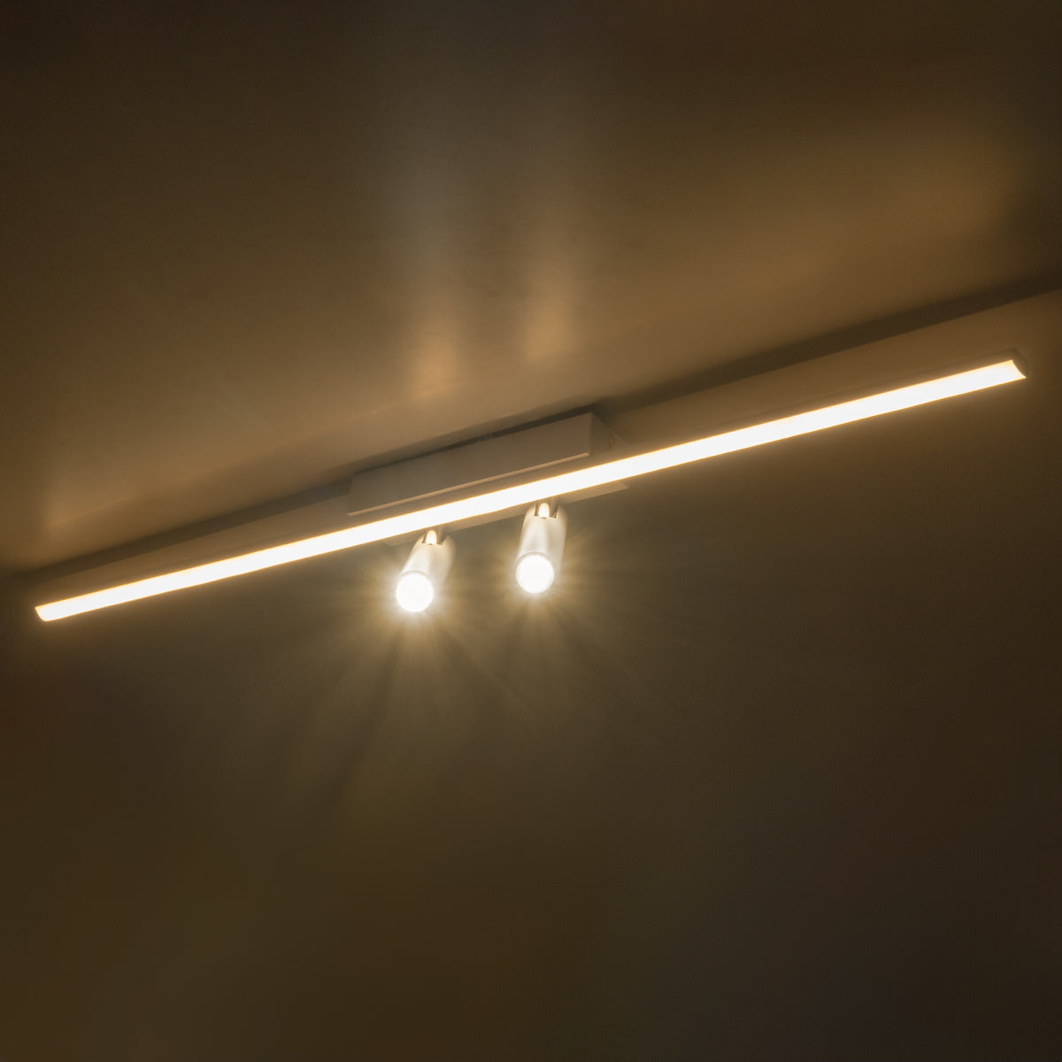 GLOBOSTAR® BARETTI 61227 Φωτιστικό Οροφής Linear Design LED CCT με Κινούμενα Σποτ LED Downlight 24W 2688lm 160° & 45° AC 220-240V IP20  - Εναλλαγή Φωτισμού μέσω Διακόπτη On/Off All In One Ψυχρό 6000k+Φυσικό 4500k+Θερμό 2700k Dimmable - Μ80 x Π5.5 x Υ5 ... - ledmania.gr