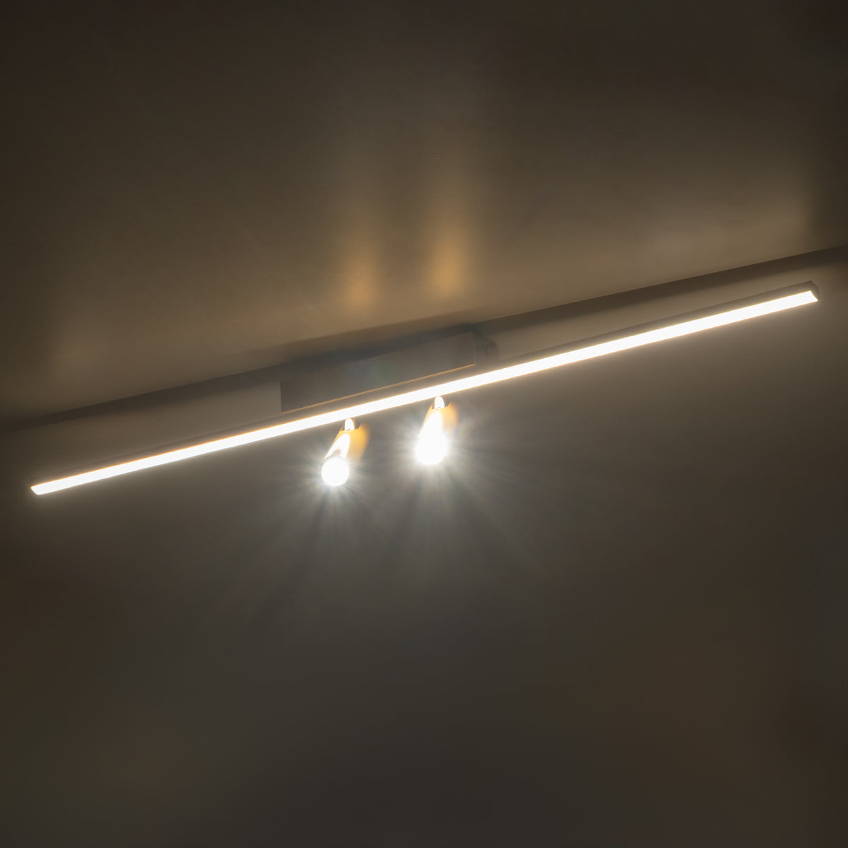 GLOBOSTAR® BARETTI 61228 Φωτιστικό Οροφής Linear Design LED CCT με Κινούμενα Σποτ LED Downlight 24W 2688lm 160° & 45° AC 220-240V IP20  - Εναλλαγή Φωτισμού μέσω Διακόπτη On/Off All In One Ψυχρό 6000k+Φυσικό 4500k+Θερμό 2700k Dimmable - Μ80 x Π5.5 x Υ5 ... - ledmania.gr