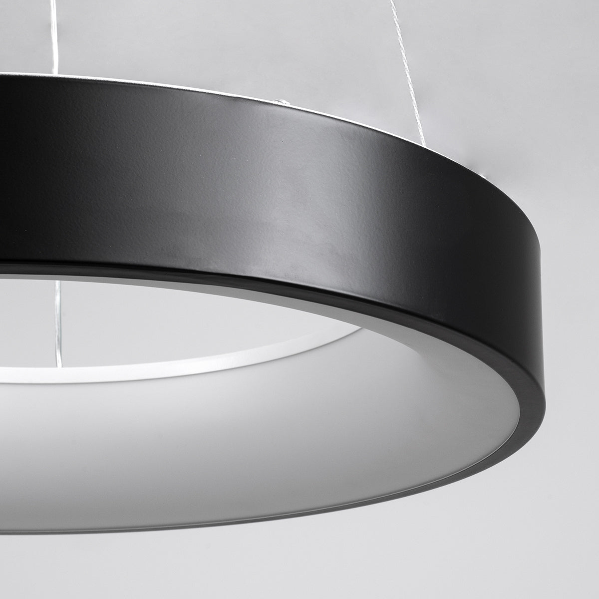 GloboStar® SALEM 61241 Κρεμαστή Πλαφονιέρα Οροφής Δαχτυλίδι-Κύκλος LED CCT 75W 8625lm 120° AC 220-240V - Εναλλαγή Φωτισμού μέσω Τηλεχειριστηρίου All In One Ψυχρό 6000k+Φυσικό 4500k+Θερμό 2700k Dimmable Φ45cm - Μαύρο - 3 Years Warranty - ledmania.gr
