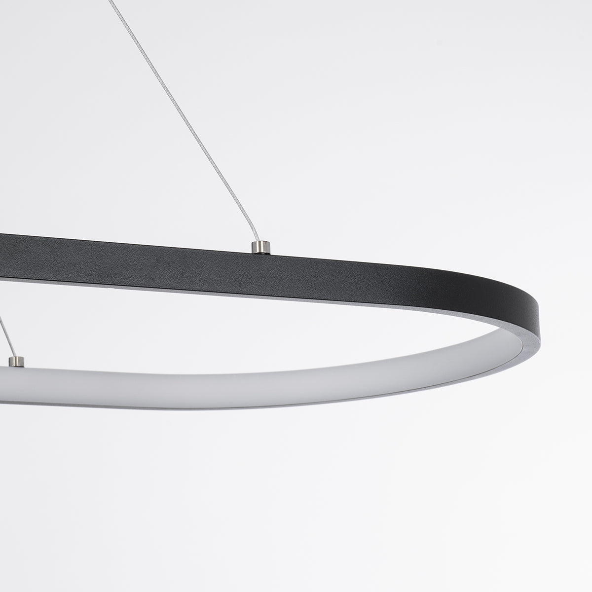GLOBOSTAR® BOLIVAR 61271 Μοντέρνο Κρεμαστό Φωτιστικό Οροφής LED 54W 6210lm 360° AC 220-240V IP20 Ρυθμιζόμενο Λευκό CCT με Χειριστήριο από 2700K έως 6000K Dimmable - Lumileds SMD Chip - Μαύρο Ματ - Μ120 x Π30 x Υ2cm - 3 Χρόνια Εγγύηση - ledmania.gr
