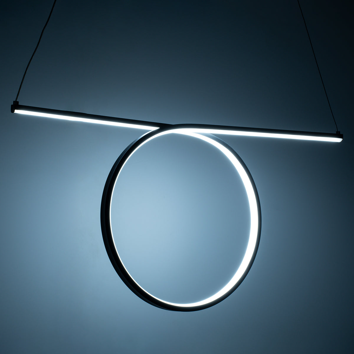 GLOBOSTAR® ROME 61294 Μοντέρνο Κρεμαστό Φωτιστικό Οροφής LED 24W 2640lm 200° AC 220-240V IP20 Ρυθμιζόμενο Λευκό CCT με On/Off 2700K/4500K/6000K - Lumileds SMD Chip - Μαύρο Ματ - Μ65.5 x Π4 x Υ33cm - 3 Χρόνια Εγγύηση