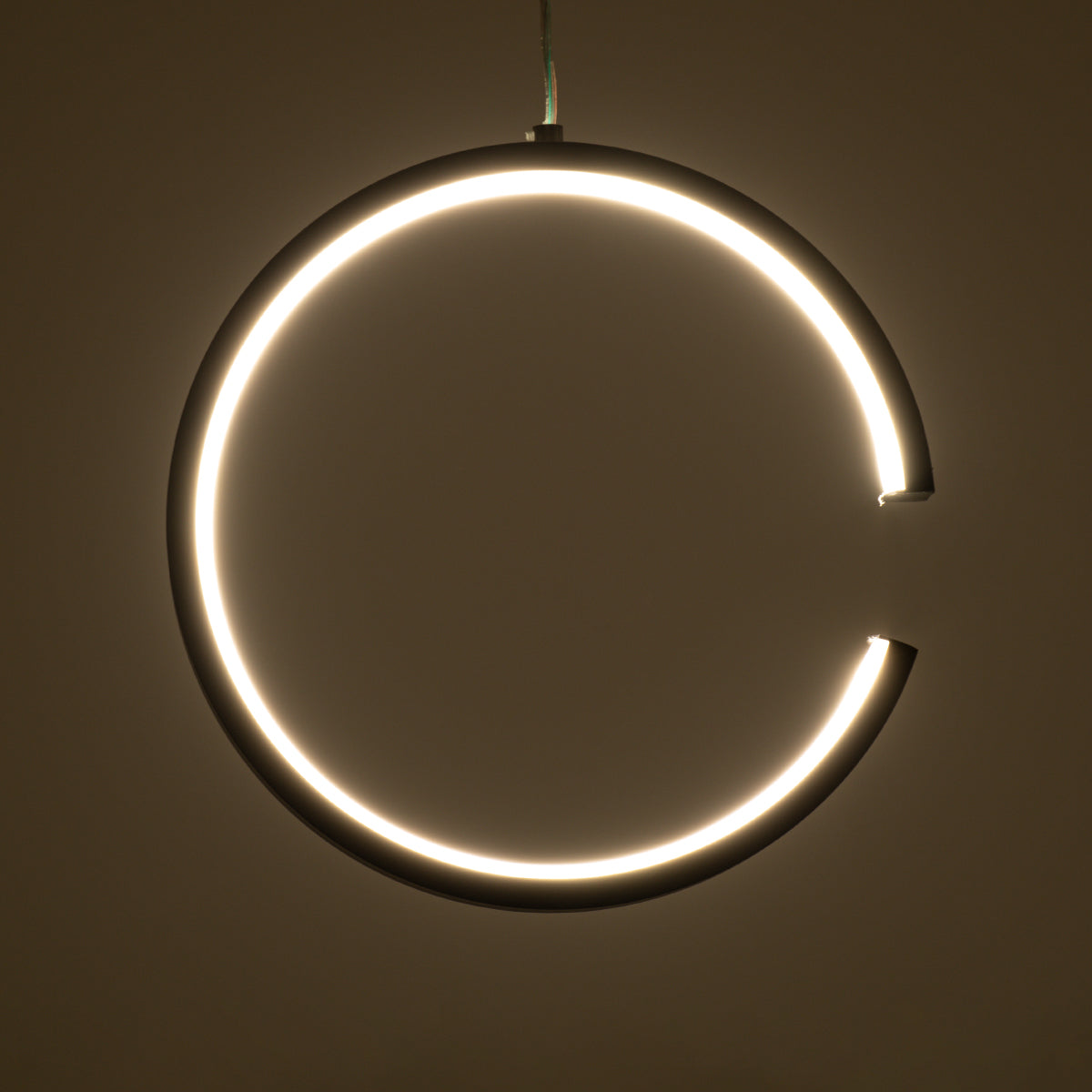 GloboStar® CEROBA 61306 Κρεμαστό Φωτιστικό Οροφής Linear Design LED CCT 12W 1320lm 360° AC 220-240V - Εναλλαγή Φωτισμού μέσω Διακόπτη On/Off All In One Ψυχρό 6000k+Φυσικό 4500k+Θερμό 2700k Φ22 x Π2cm - Μαύρο - 3 Years Warranty - ledmania.gr
