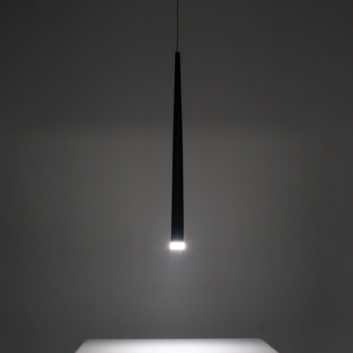 GloboStar® TEARS 61310 Κρεμαστό Φωτιστικό Οροφής Design LED CCT 3W 330lm 180° AC 220-240V - Εναλλαγή Φωτισμού μέσω Διακόπτη On/Off All In One Ψυχρό 6000k+Φυσικό 4500k+Θερμό 2700k Φ3.2 x Υ51.5cm - Χρυσό Βούρτσας - 3 Years Warranty - ledmania.gr