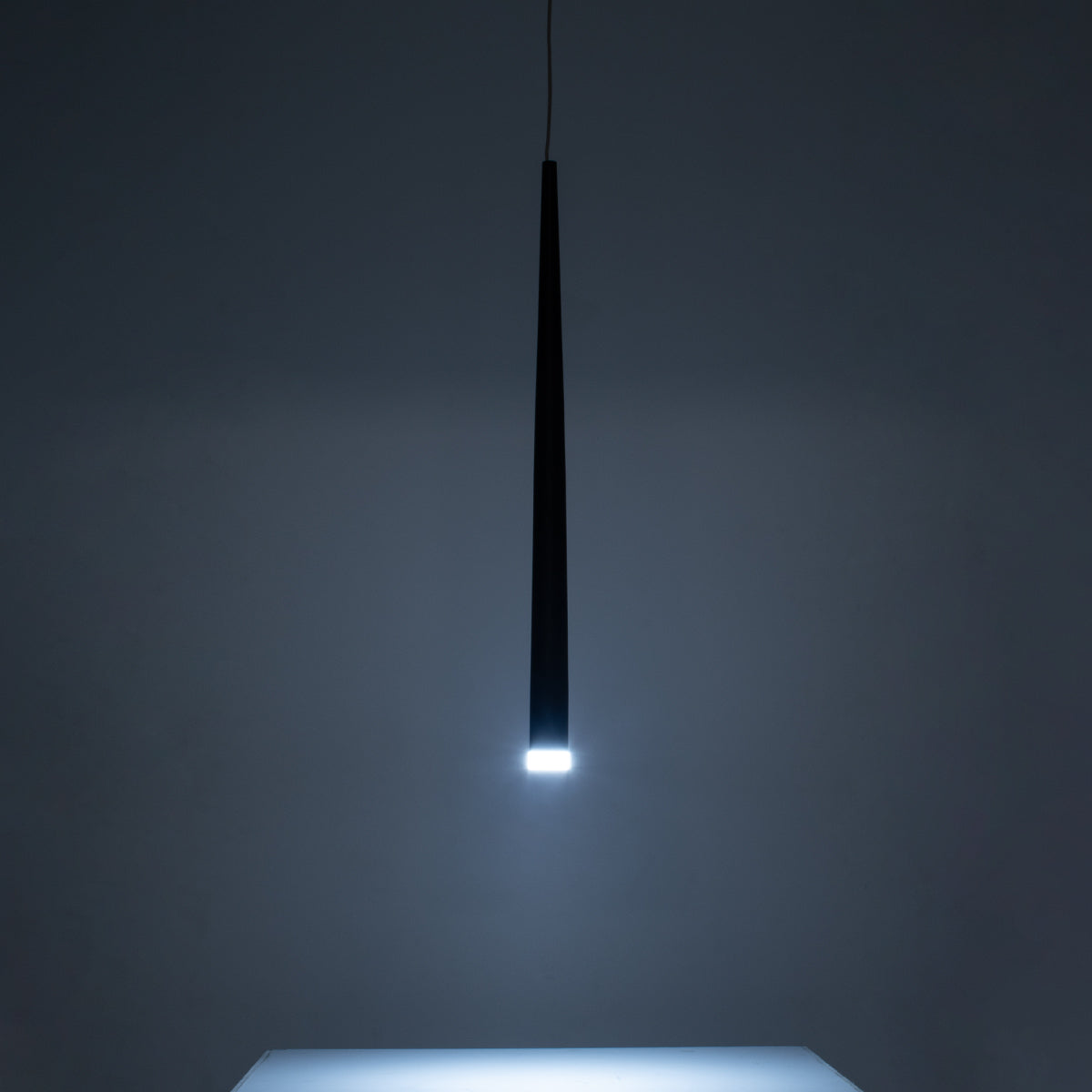 GloboStar® TEARS 61310 Κρεμαστό Φωτιστικό Οροφής Design LED CCT 3W 330lm 180° AC 220-240V - Εναλλαγή Φωτισμού μέσω Διακόπτη On/Off All In One Ψυχρό 6000k+Φυσικό 4500k+Θερμό 2700k Φ3.2 x Υ51.5cm - Χρυσό Βούρτσας - 3 Years Warranty - ledmania.gr