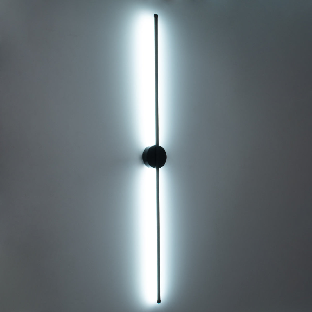 GLOBOSTAR® DIADEM 61333 Μοντέρνο Φωτιστικό Τοίχου - Απλίκα LED 18W 2160lm 120° AC 220-240V IP20 Ρυθμιζόμενο Λευκό CCT με On/Off 2700K/4500K/6000K - Lumileds SMD Chip - Μαύρο Ματ - Μ10 x Π4 x Υ120cm - 3 Χρόνια Εγγύηση