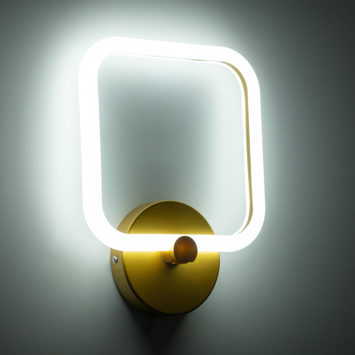 GloboStar® ELIZA 61344 Φωτιστικό Τοίχου - Απλίκα Design LED CCT 8W 960lm 360° AC 220-240V - Εναλλαγή Φωτισμού μέσω Διακόπτη On/Off All In One Ψυχρό 6000k+Φυσικό 4500k+Θερμό 2700k Μ22 x Π5 x Υ28.5cm - Χρυσό - 3 Years Warranty - ledmania.gr