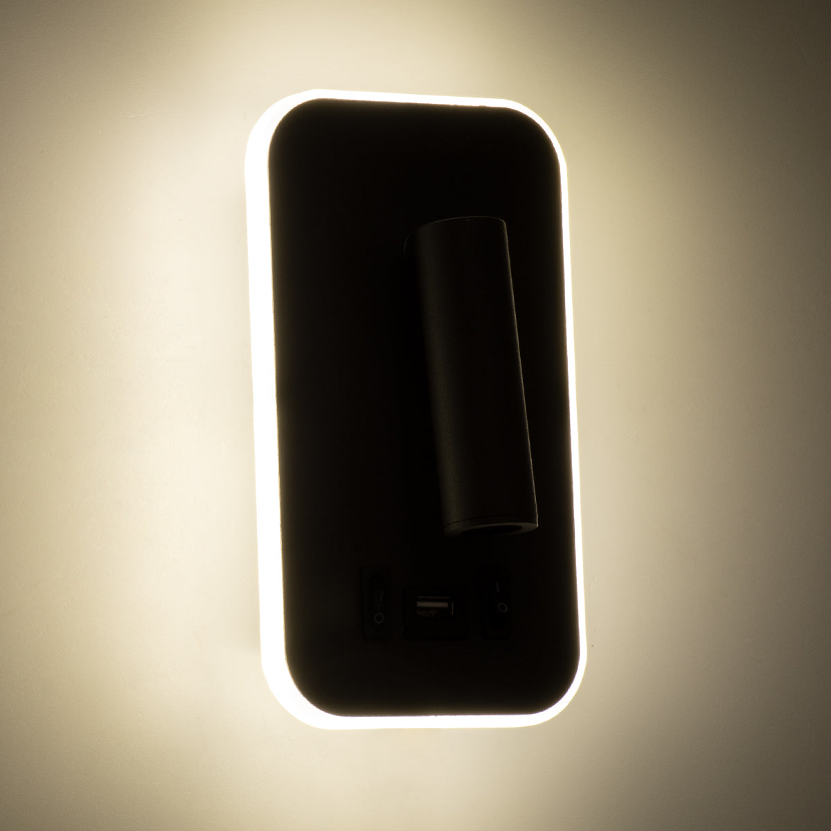 GLOBOSTAR® LADY-O 61363 Μοντέρνο Φωτιστικό Τοίχου - Απλίκα Ξενοδοχείου Reading Light με Φορτιστή USB 3A LED 10W 1000lm 36° & 360° AC 220-240V IP20 Φυσικό Λευκό 4500K - Bridgelux COB Chip & TÜV SÜD Driver - Μαύρο Ματ - Μ10.5 x Π10 x Υ18.5cm - 3 Χρόνια Ε...