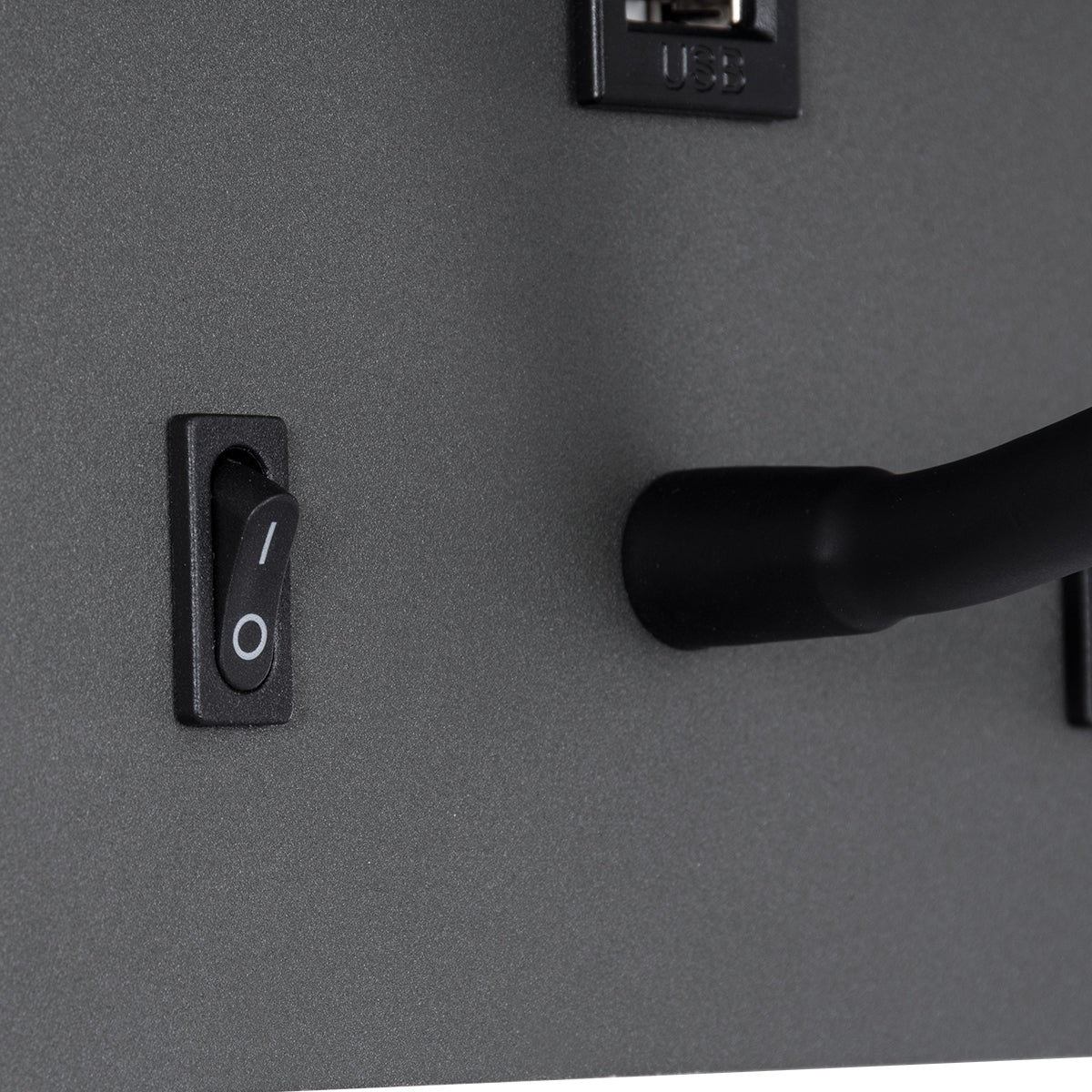 GLOBOSTAR® IBIS 61369 Μοντέρνο Φωτιστικό Τοίχου - Απλίκα Ξενοδοχείου Reading Light με Φορτιστή USB 3A LED 10W 1100lm 36° & 360° AC 220-240V IP20 Φυσικό Λευκό 4500K - Bridgelux COB Chip & TÜV SÜD Driver - Γκρι Ανθρακί Ματ - Μ10 x Π6.1 x Υ18cm - 3 Χρόνια...