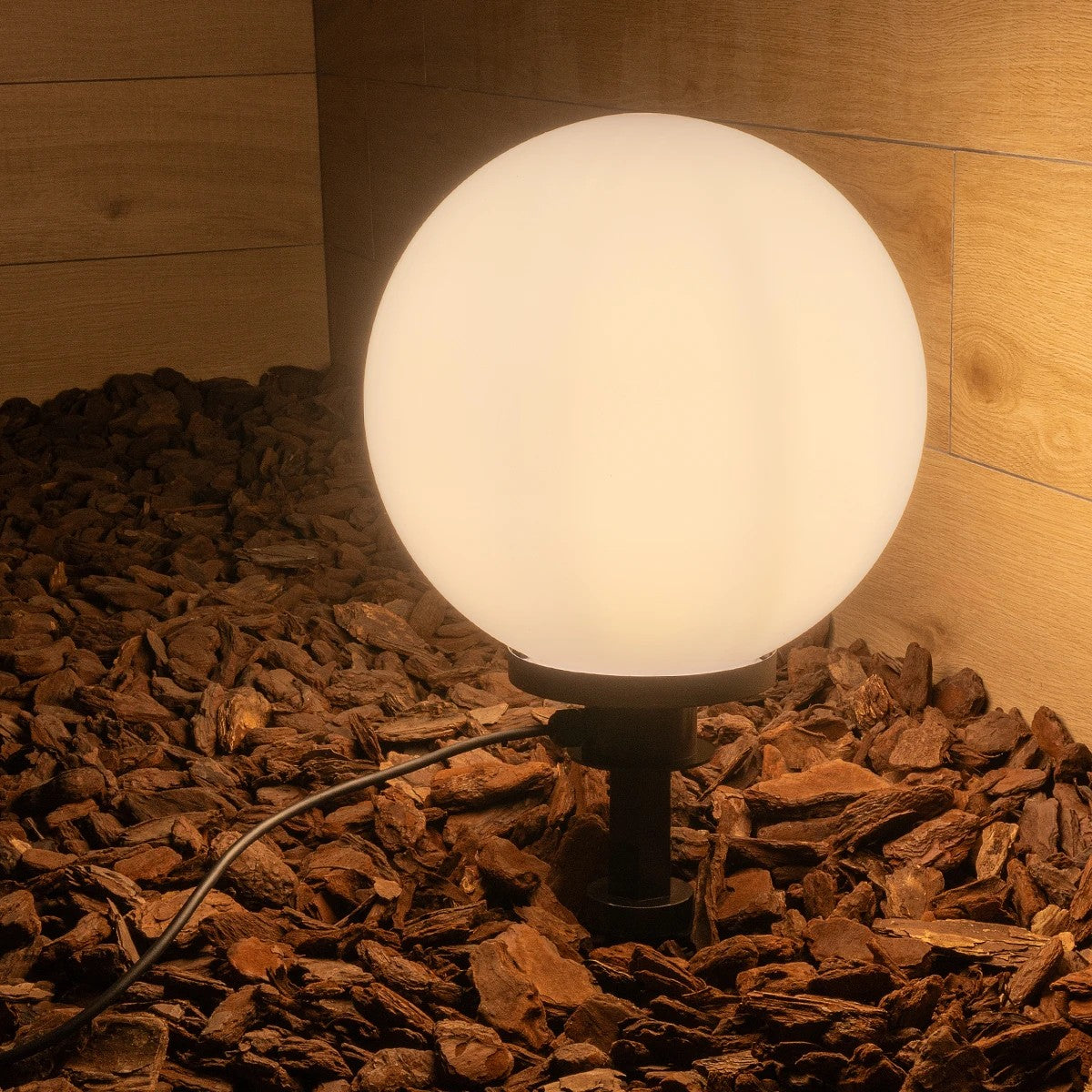GLOBOSTAR® AGROS 61708 Φωτιστικό Κήπου / Καρφωτό με Ντουί 1 x E27 AC 220-240V Αδιάβροχο IP65 - Λευκό & Μάυρο - Μ30 x Π30 x Υ64cm - ledmania.gr