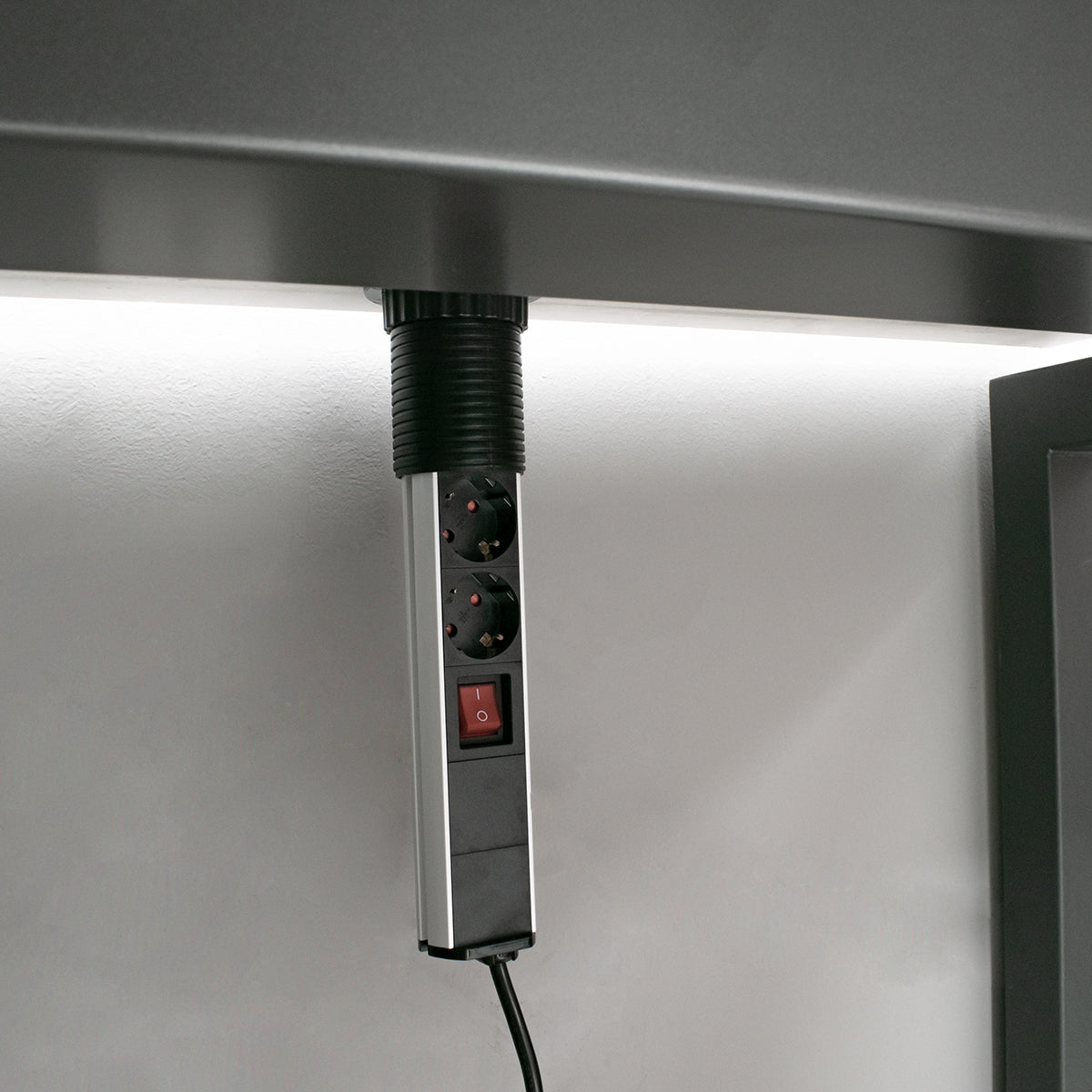 GLOBOSTAR® POWERFOLD 79630 Χωνευτό Πτυσσόμενο Πολύπριζο 5 Θέσεων με 2 x Πρίζες DC 5V USB 3.0 & 3 x EU Schuko Πρίζες Ασφαλείας Childproof AC 220-240V 3000W/13A Max Load με Διακόπτη On/Off IP20 - Μαύρο & Γκρι - Μ8 x Π8 x Υ33cm - ledmania.gr
