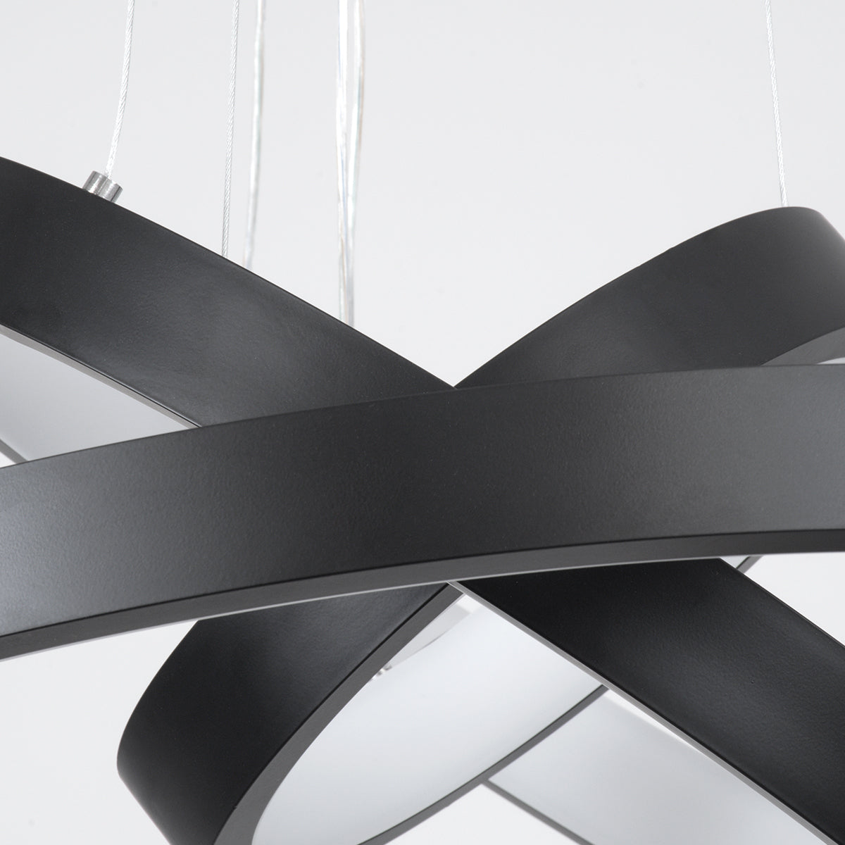 GLOBOSTAR® NEMESIS TRIO 61167-DECO Μοντέρνο Κρεμαστό Φωτιστικό Οροφής LED 100W 12123lm 360° AC 220-240V IP20 Ρυθμιζόμενο Λευκό CCT με Χειριστήριο από 2700K έως 6000K Dimmable - Lumileds SMD Chip - Μαύρο Ματ - Μ60 x Π60 x Υ60cm - 3 Χρόνια Εγγύηση