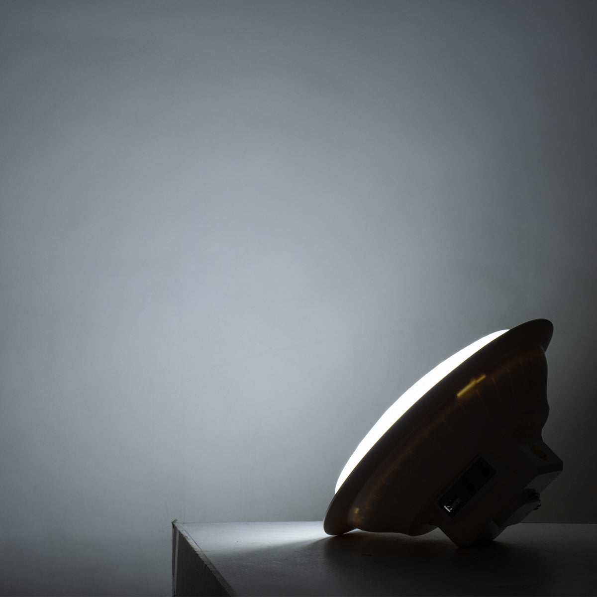 GLOBOSTAR® SOLARLAMP 85350 Λάμπα LED 100W 1000lm 140° DC 5V Powerbank με φορτιστή USB, Φωτοβολταϊκό Panel 6V 12W & Επαναφορτιζόμενη Μπαταρία Li-ion 3.2V 5000mAh Αδιάβροχο IP54 Ρυθμιζόμενο Λευκό CCT με On/Off 2700K/4500K/6000K Dimmable - Μ23 x Π23 x Υ12... - ledmania.gr