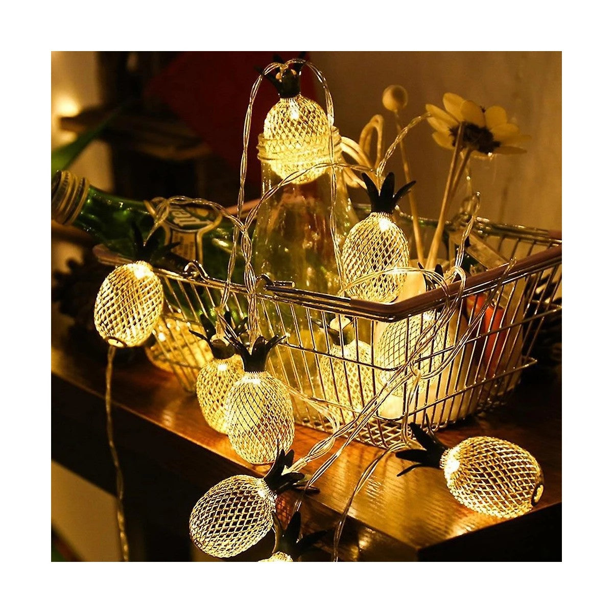 GloboStar® 85806 Διακοσμητική Γιρλάντα Pineapple Lamp 2 Μέτρα με Διακόπτη On/Off - 10 LED 1W με Μπαταρίες 2xAA & Διάφανο Καλώδιο IP44 Θερμό Λευκό 3000K Μ2m