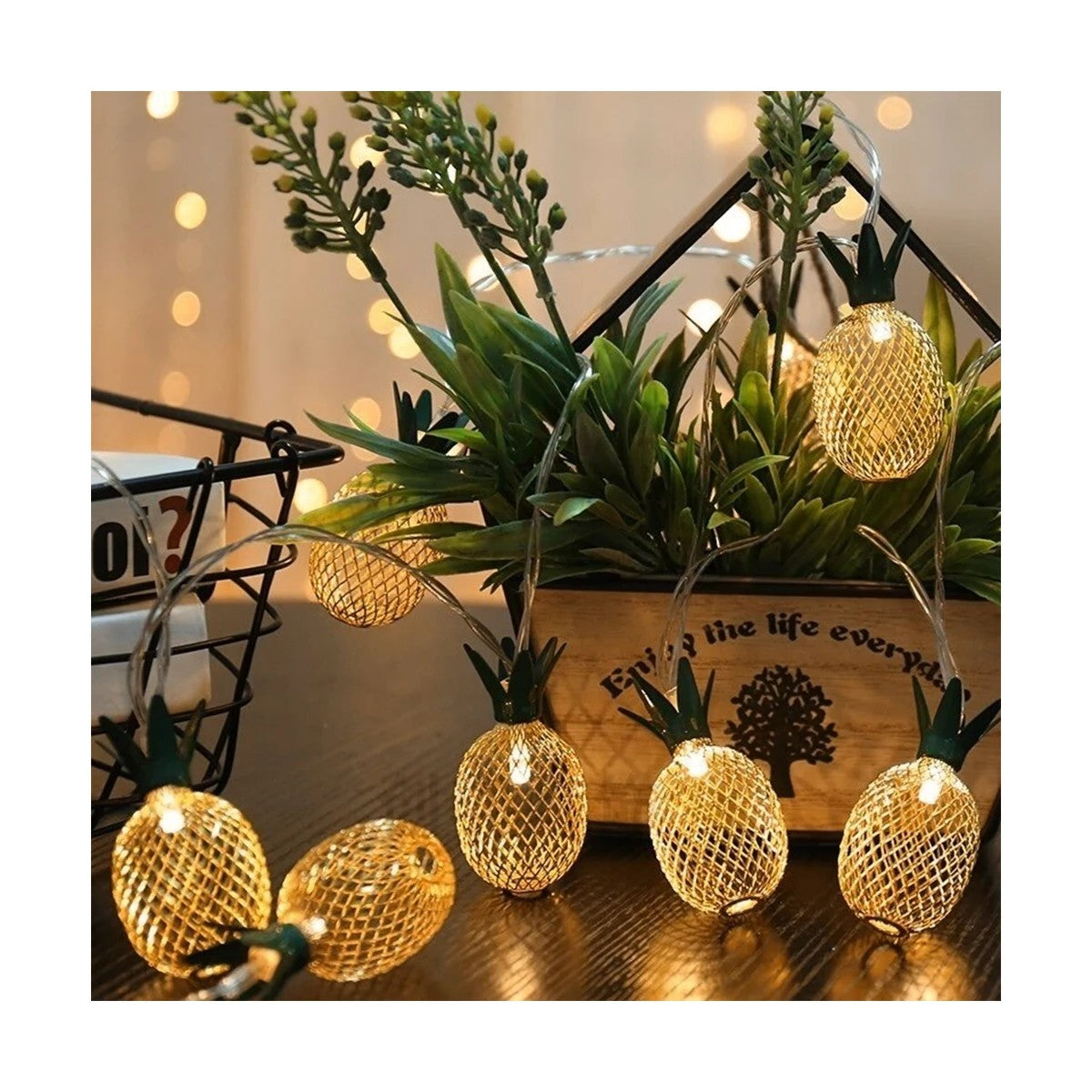 GloboStar® 85806 Διακοσμητική Γιρλάντα Pineapple Lamp 2 Μέτρα με Διακόπτη On/Off - 10 LED 1W με Μπαταρίες 2xAA & Διάφανο Καλώδιο IP44 Θερμό Λευκό 3000K Μ2m - ledmania.gr