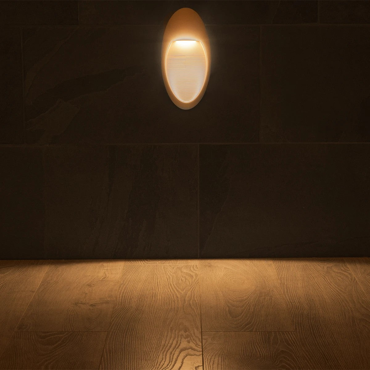 kelvo® STEPART KLV-101-0103 Μοντέρνο Φωτιστικό Σκαλοπατιού - Διαδρόμου LED 3W 375lm 45° AC 220-240V Αδιάβροχο IP65 Θερμό Λευκό 2700K - Lumileds SMD Chip & TÜV SÜD Driver - Λευκό Ματ - Μ13 x Π5.5 x Υ26cm - 5 Χρόνια Εγγύηση - ledmania.gr