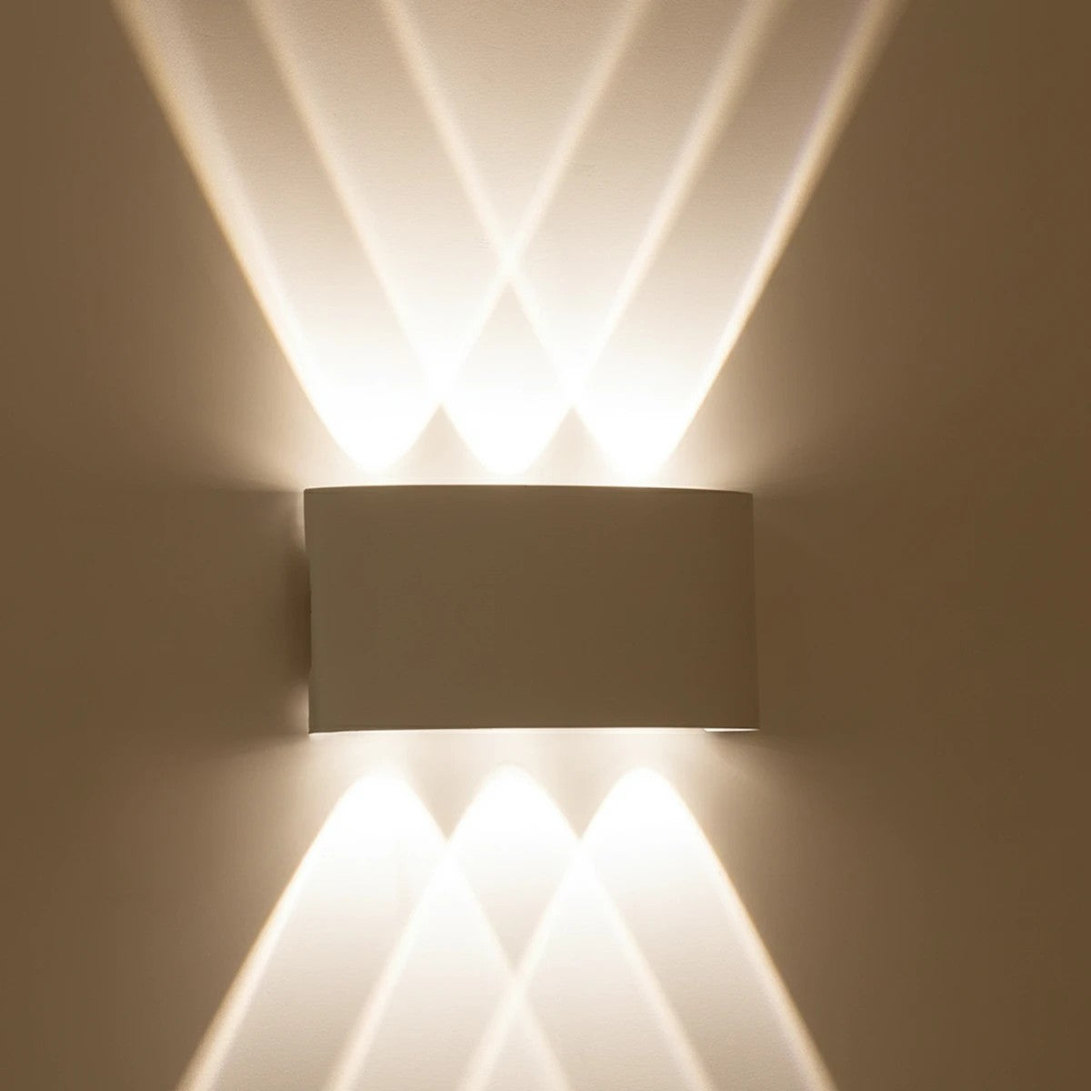 kelvo® SIXOAD KLV-101-0011 Φωτιστικό Τοίχου / Απλίκα LED 18W 1980lm 30° AC 220-240V Αδιάβροχο IP65 Φυσικό Λευκό 4500K - CREE XPE Chip & TÜV SÜD Driver - Λευκό Ματ - Μ17 x Π4 x Υ8cm - 5 Χρόνια Εγγύηση