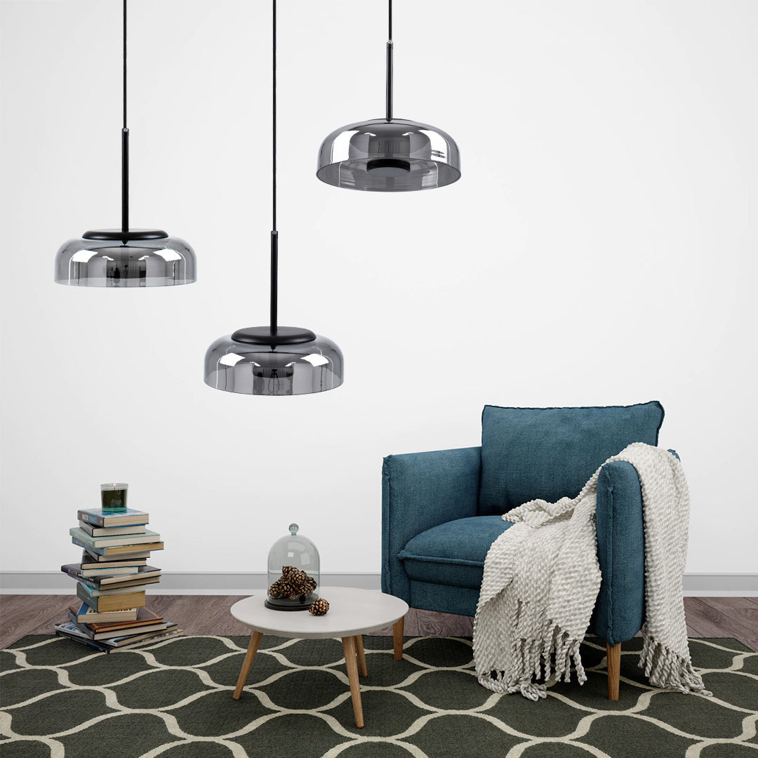 GloboStar® CHARLOTTE 00743 Μοντέρνο Κρεμαστό Φωτιστικό Καμπάνα CREE LED 5W 500lm 180° AC 85-265V IP20 Θερμό Λευκό 2700K Ασημί Γυαλί με Μαύρο Μέταλλο Μ23 x Π23 x Υ23cm - 2 Xρόνια Εγγύηση - ledmania.gr