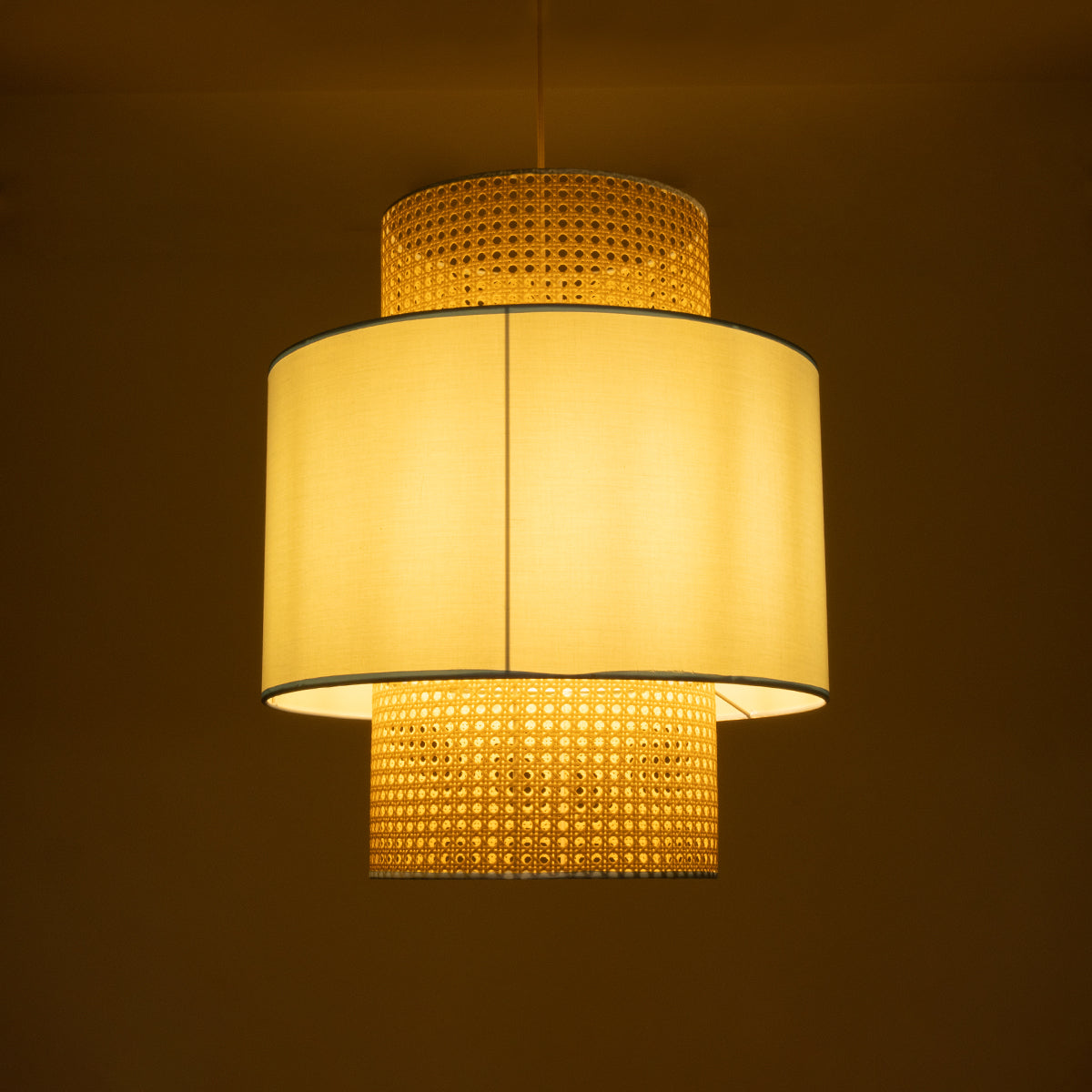 GloboStar® SAIGE 02045 Boho Κρεμαστό Φωτιστικό Οροφής Μονόφωτο 1 x E27 AC220-240V IP20 - Φ50 x Υ60cm - Μπεζ με Γαλάζιο Ξύλινο Μπαμπού Πλέγμα - 5 Χρόνια Εγγύηση - ledmania.gr