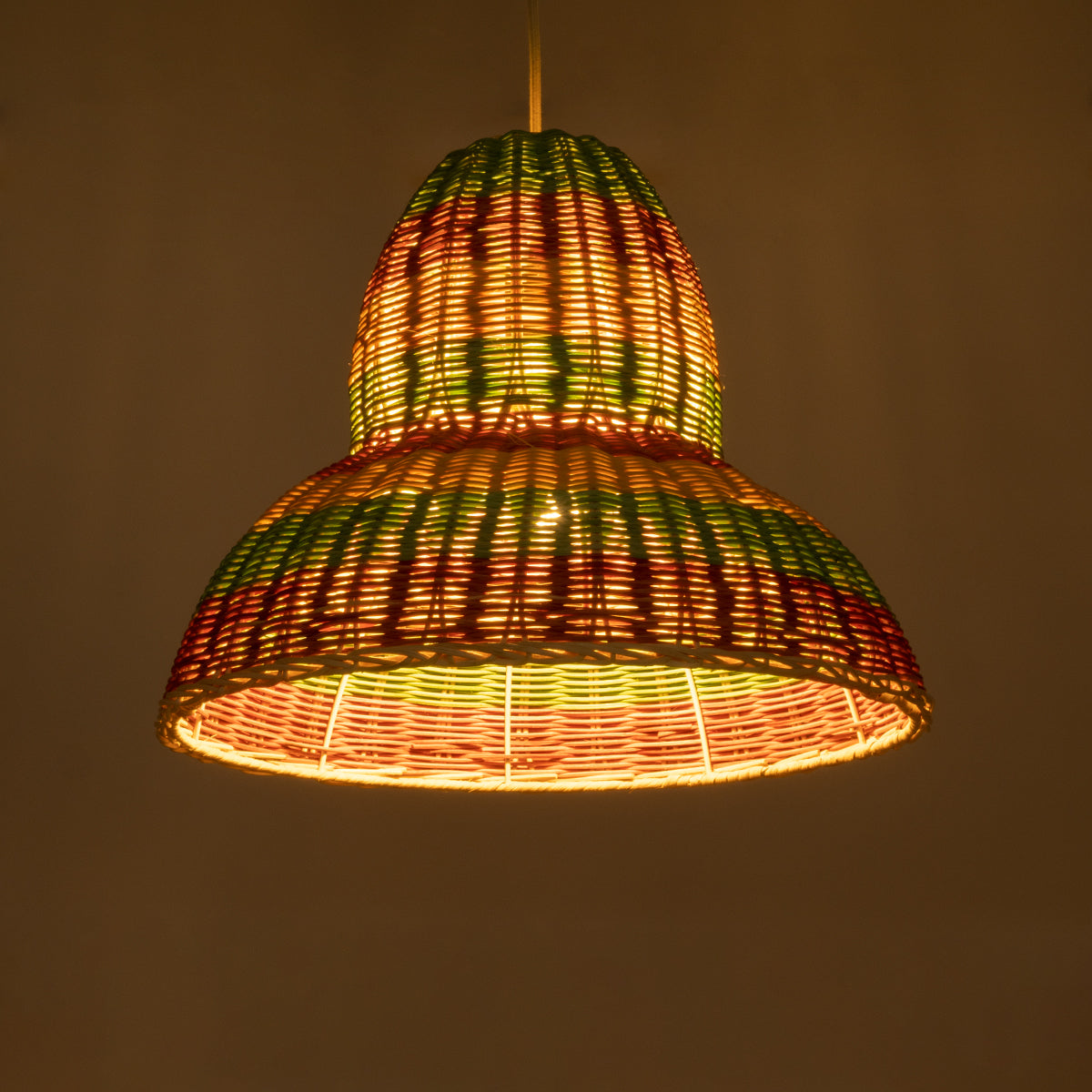GloboStar® CABALLEROS 02057 Boho Κρεμαστό Φωτιστικό Μονόφωτο 1 x E27 AC220-240V IP20 - Φ40 x Υ30cm - Πράσινο με Κίτρινο και Μπεζ με Κόκκινο Ξύλινο Μπαμπού Πλέγμα Καμπάνα - 5 Χρόνια Εγγύηση - ledmania.gr