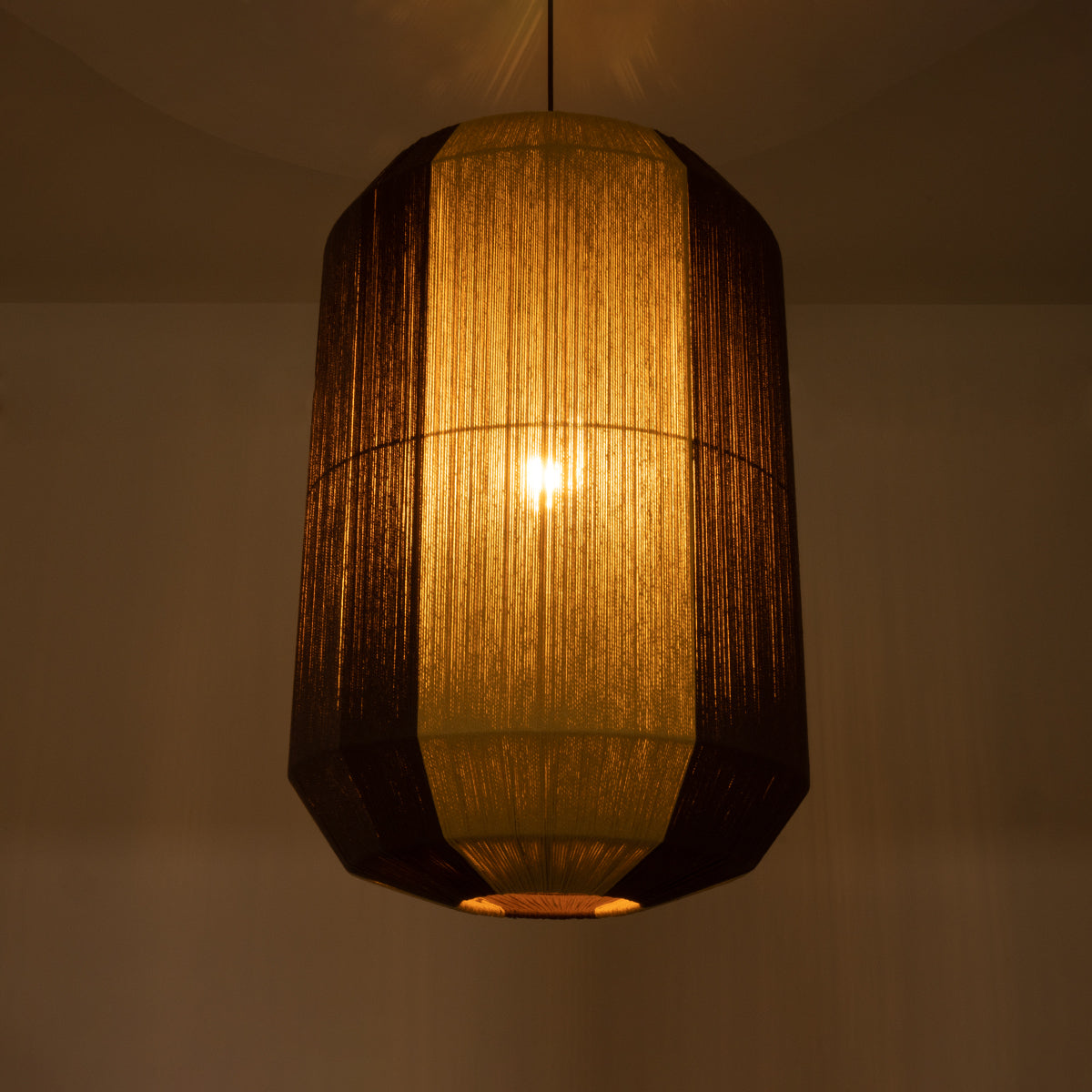 GloboStar® PROVEGLIA 02076 Boho Φωτιστικό Οροφής Μονόφωτο 1 x E27 AC220-240V IP20 - Φ50 x Υ80cm - Μπεζ με Καφέ Λεπτό Νήμα Βαμβακερό Πλέγμα Καμπάνα - 5 Χρόνια Εγγύηση - ledmania.gr