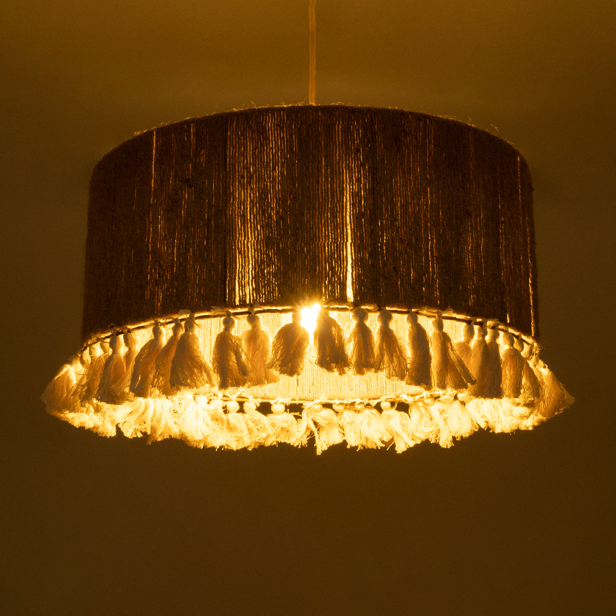 GloboStar® PUERTORICO 02094 Boho Κρεμαστό Φωτιστικό Οροφής Τρίφωτο 3 x E27 AC220-240V IP20 - Φ50 x Υ27cm - Μπεζ με Λευκό Λεπτό Νήμα Πλέγμα Βαμβακερό Καπέλο - 5 Χρόνια Εγγύηση - ledmania.gr